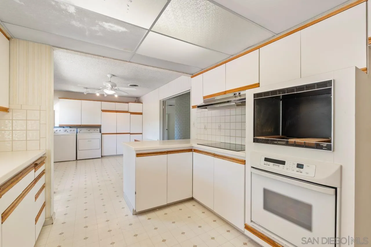 https://cdn.realtyfeed.com/cdn/127/260011195/4c8d803fa00ad94ae63550514a78bd63.webp