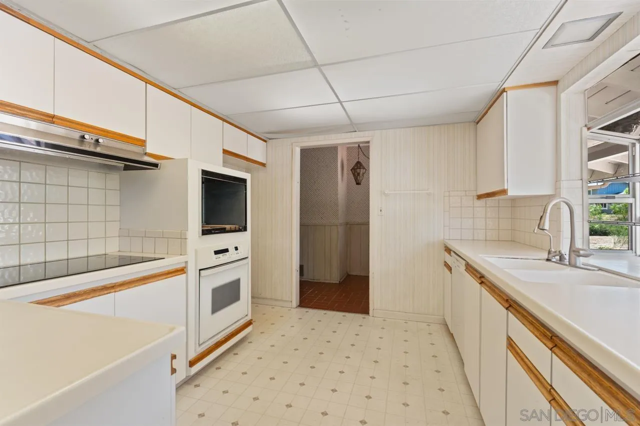 https://cdn.realtyfeed.com/cdn/127/260011195/5076c4692687989c1ccf14e5c80bae8f.webp