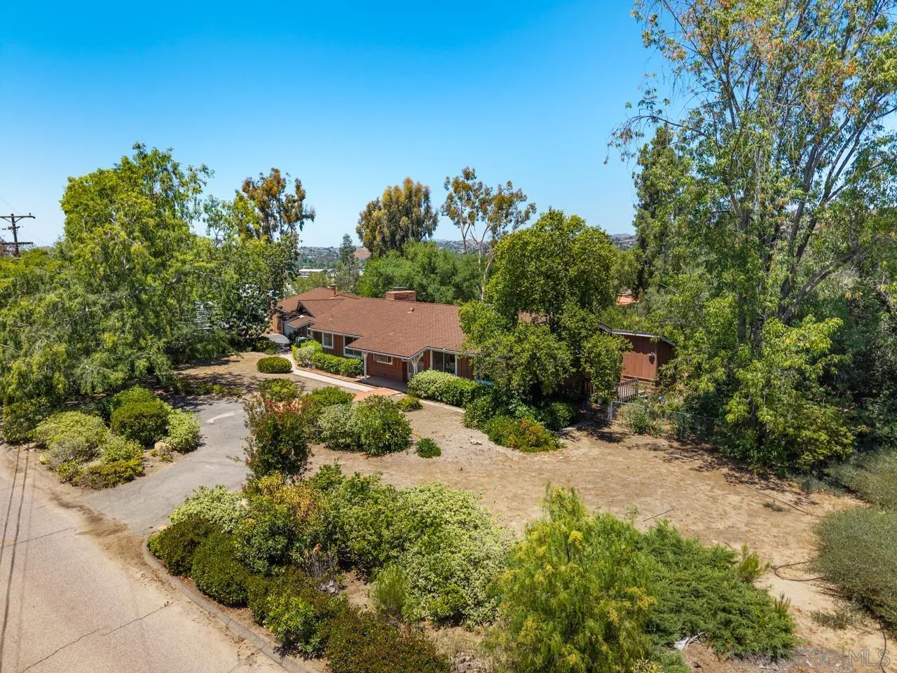 https://cdn.realtyfeed.com/cdn/127/260011195/6b9c2bbdee3cd9fd448b532d69091760.webp