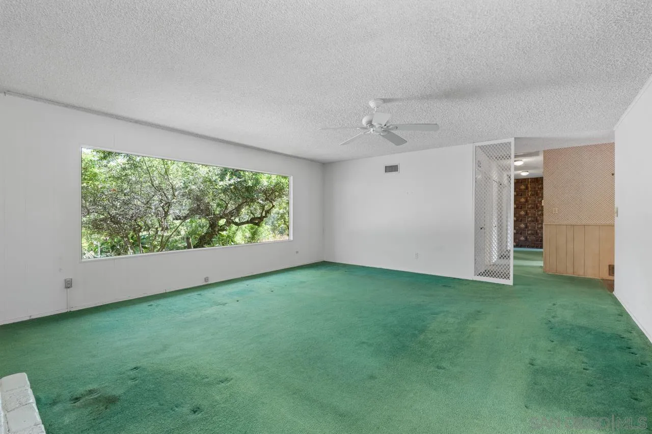 https://cdn.realtyfeed.com/cdn/127/260011195/793b490ef48dfc5b70a49244be54ea6a.webp