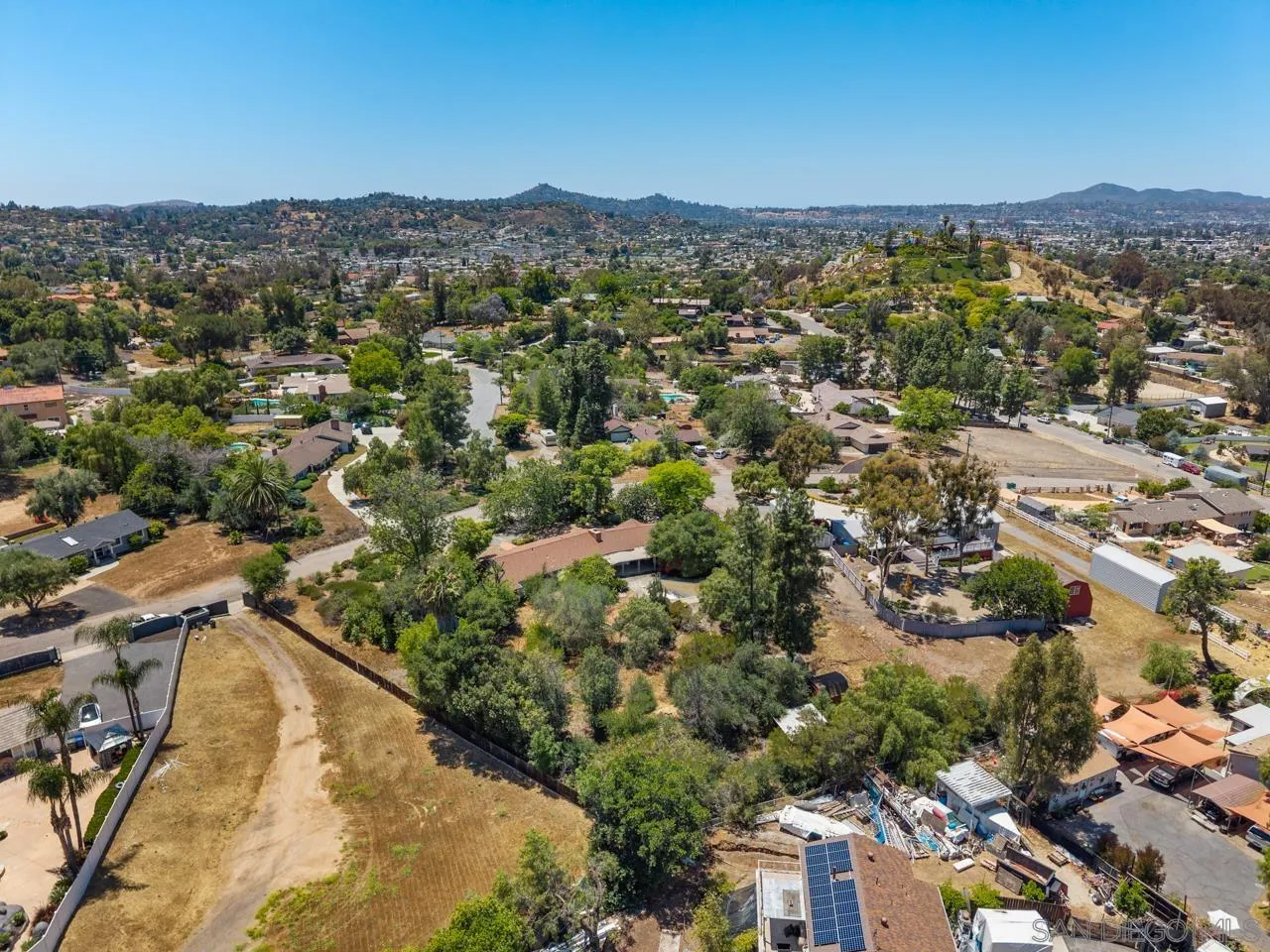 https://cdn.realtyfeed.com/cdn/127/260011195/93ed659435139623d6c3cb36f929e52d.webp
