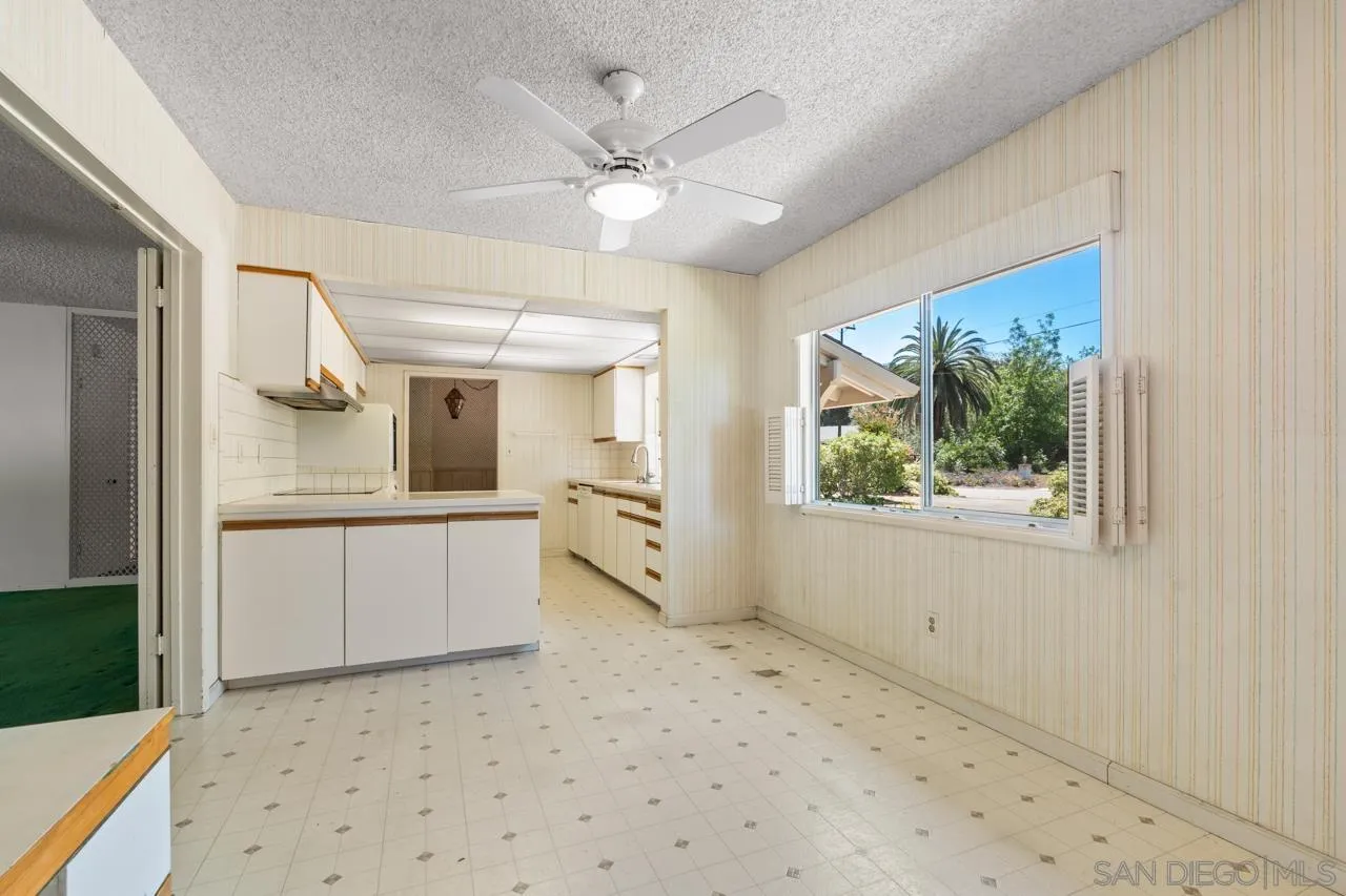 https://cdn.realtyfeed.com/cdn/127/260011195/f2c70a65b53f9e194355fb5a0fd50032.webp