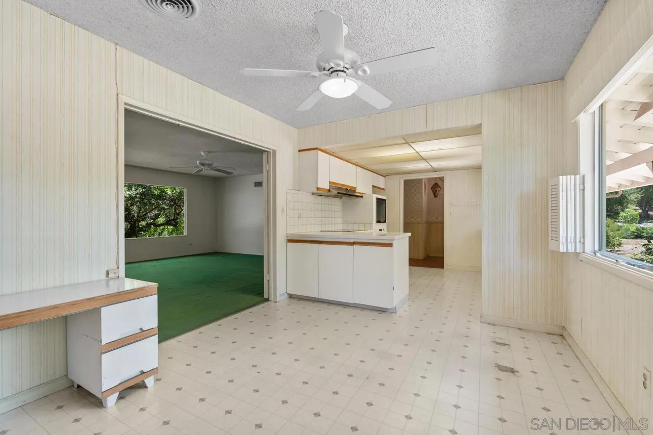 https://cdn.realtyfeed.com/cdn/127/260011195/f6d2d5cf10020711429a9b1ee7838503.webp