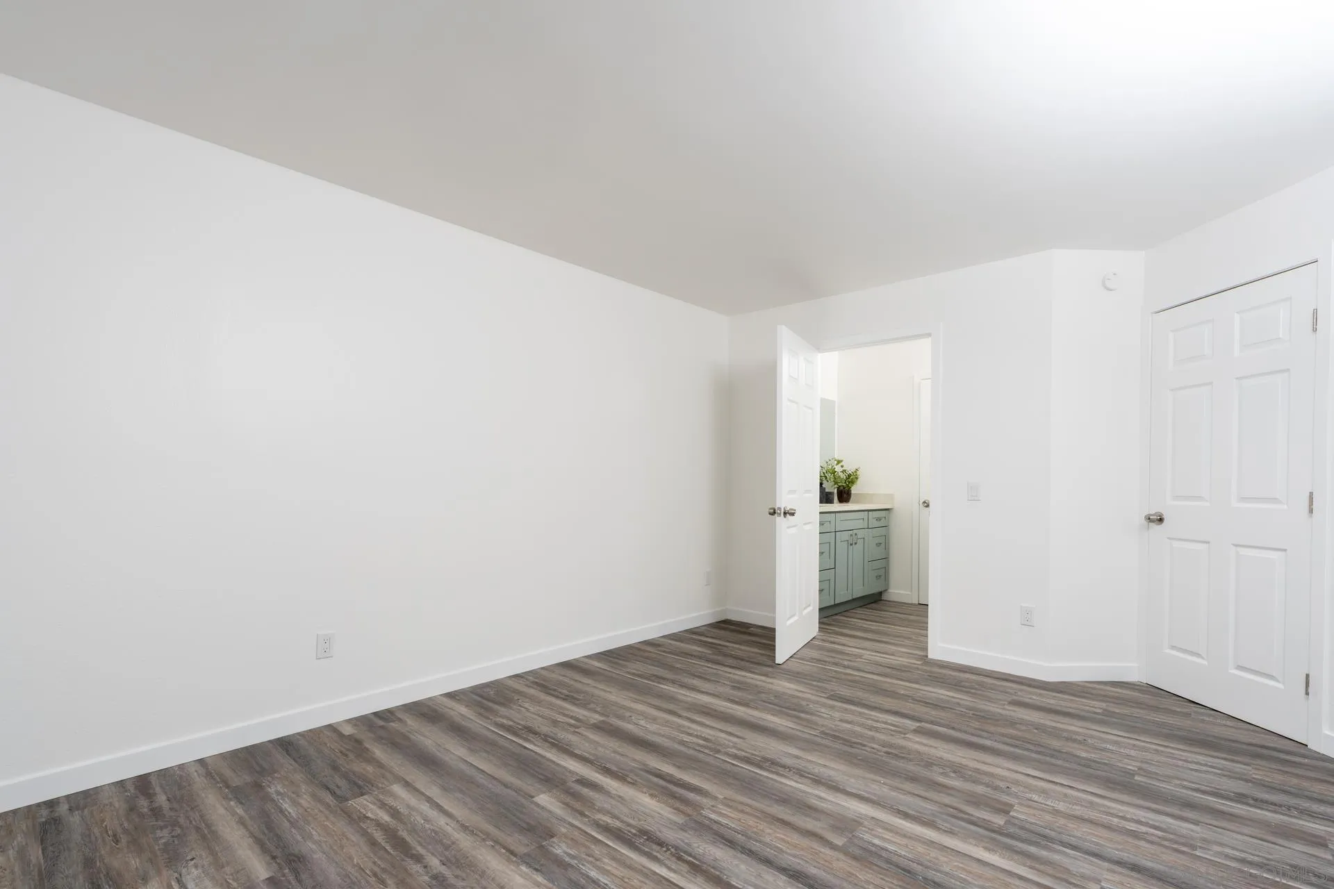 Photo #10: 260011199 Listing: Photo #10