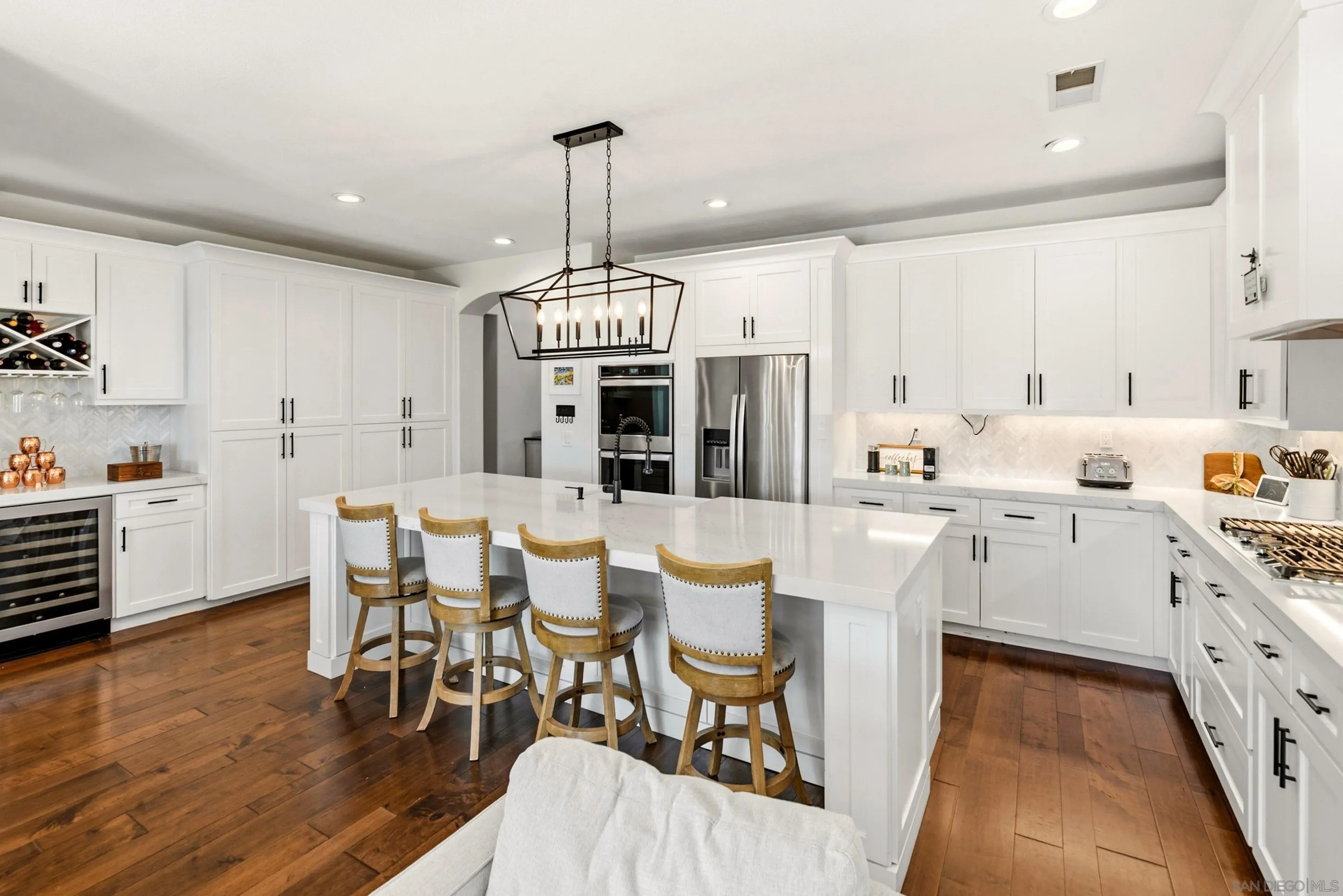 https://cdn.realtyfeed.com/cdn/127/260011200/0b7b68fa0511cdafd5205cbc91668756.webp