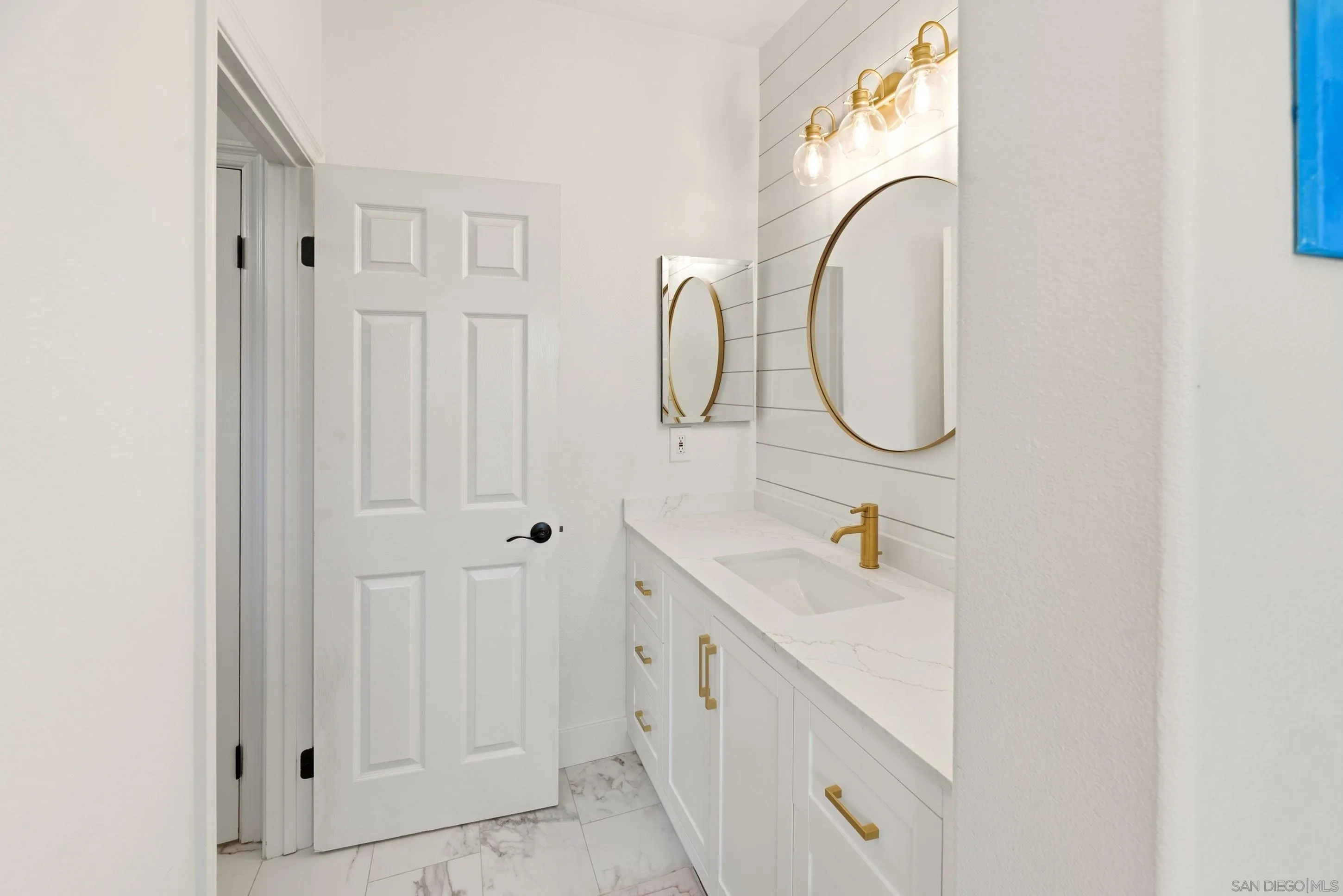 https://cdn.realtyfeed.com/cdn/127/260011200/dbc3d8ef27696f6282f99f6c6abc54a4.webp