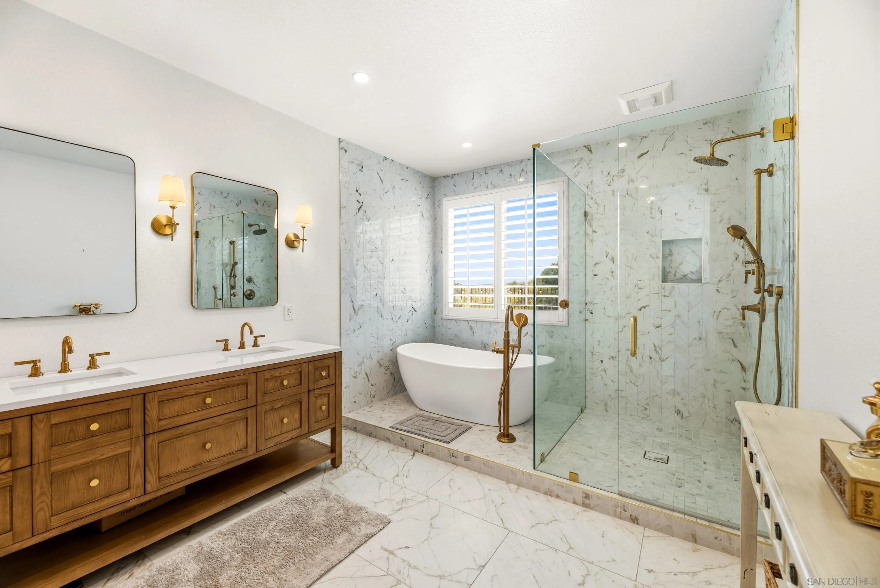 https://cdn.realtyfeed.com/cdn/127/260011200/e23541bb5be3f21c5bb4d9ea97a77d11.webp