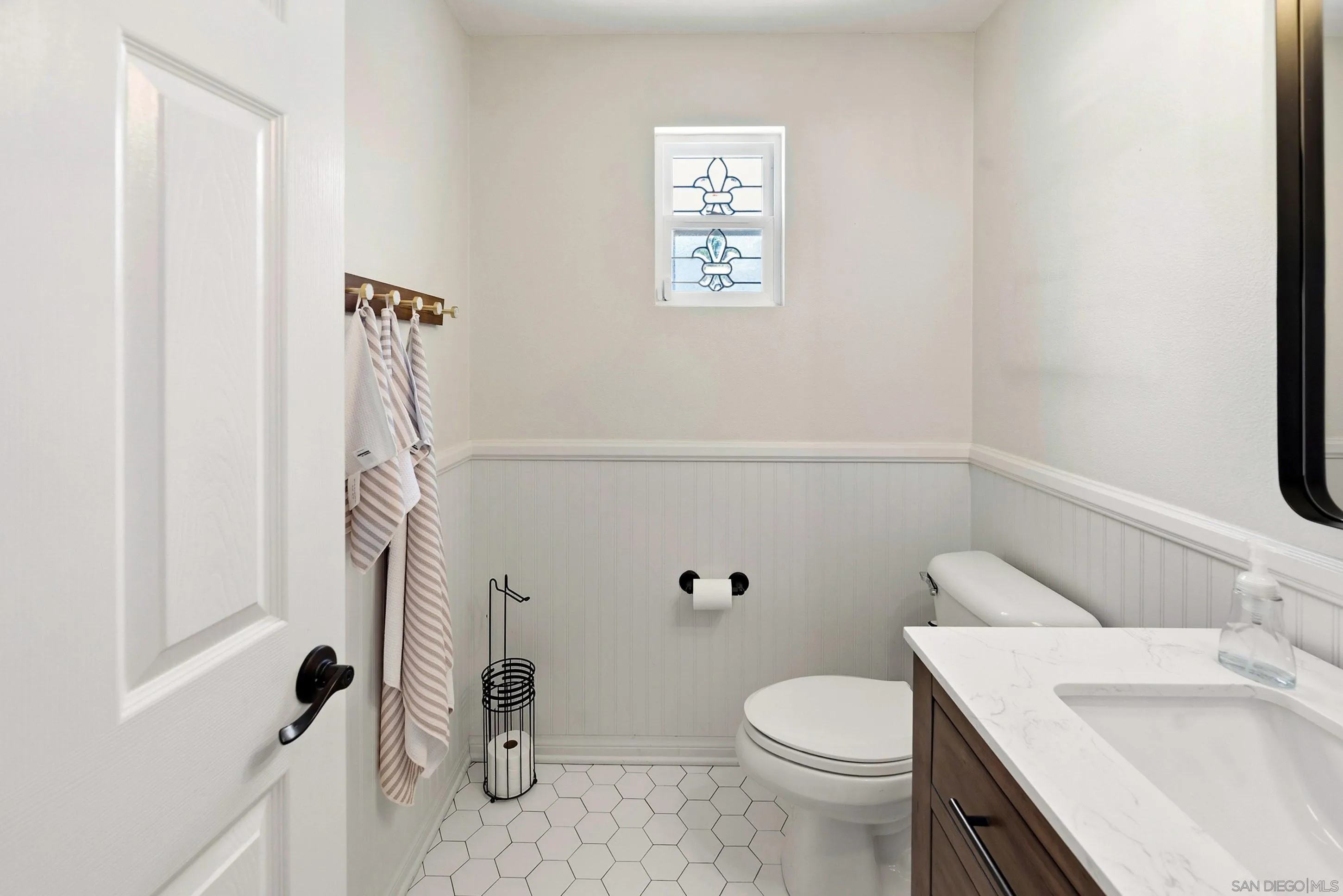 https://cdn.realtyfeed.com/cdn/127/260011200/f2a36bf3de9f1e88f73aa2f461f4ea2a.webp