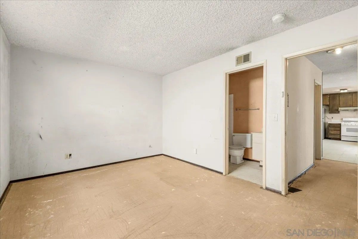https://cdn.realtyfeed.com/cdn/127/260011202/02128ddca865648aaa65f3110d8c0e7b.webp