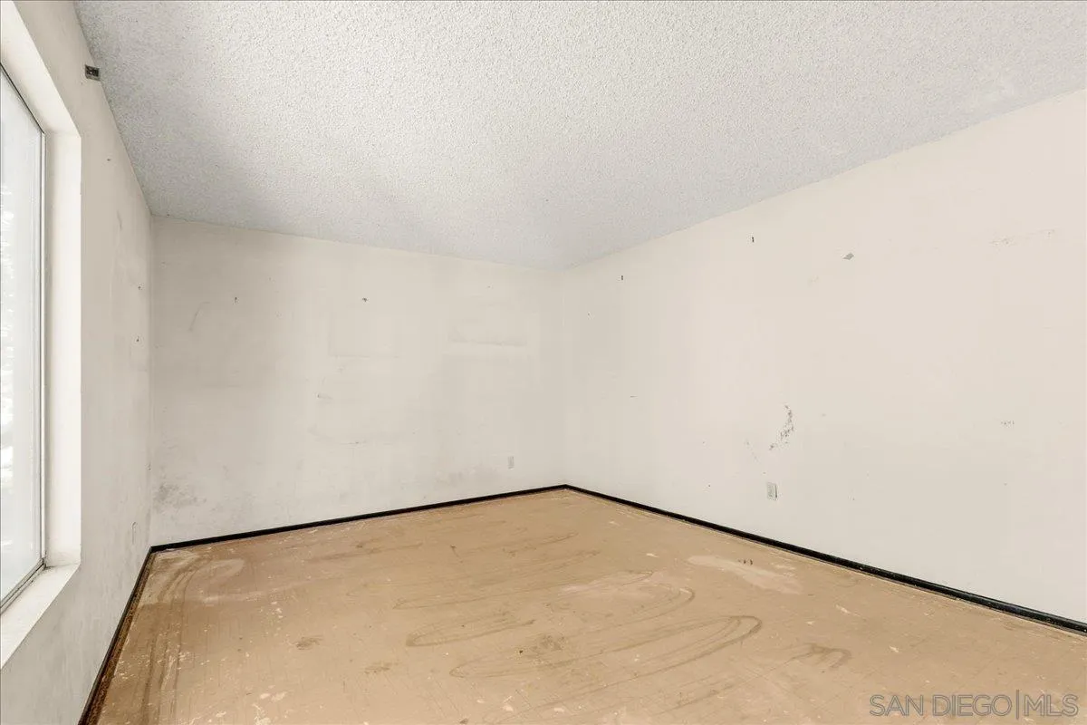 https://cdn.realtyfeed.com/cdn/127/260011202/0b272b7864a8317eccfff992b3382a65.webp