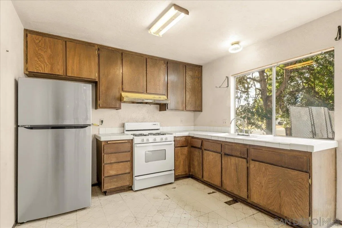 https://cdn.realtyfeed.com/cdn/127/260011202/2db95ab40e6062f33f419496f7245eef.webp