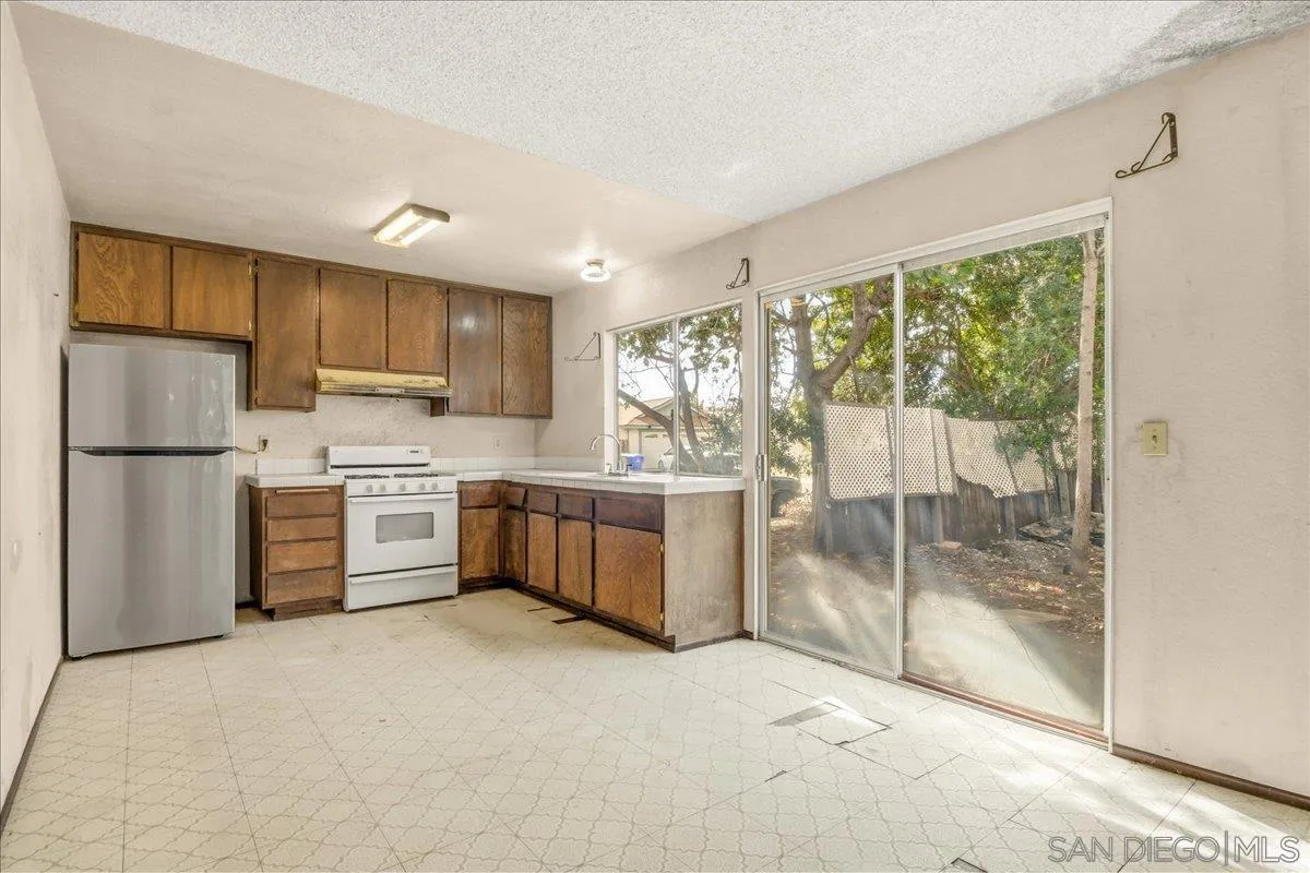 https://cdn.realtyfeed.com/cdn/127/260011202/2eadf38970ec9dcafccb54082ac47235.webp