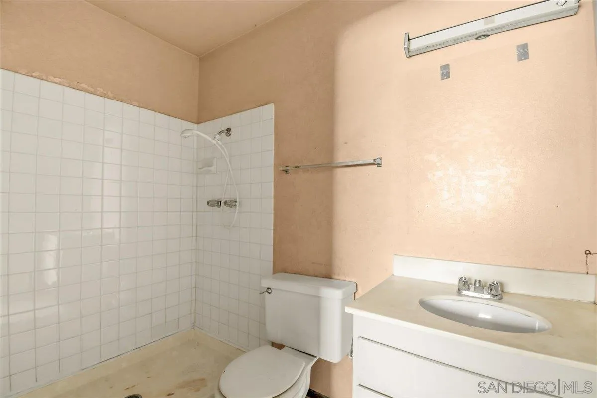 https://cdn.realtyfeed.com/cdn/127/260011202/82a4a5f17466d9625a3c3ff27035da25.webp