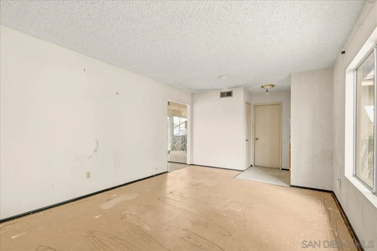 https://cdn.realtyfeed.com/cdn/127/260011202/a8833bfc478c99fd62c4662daa76c6d7.webp