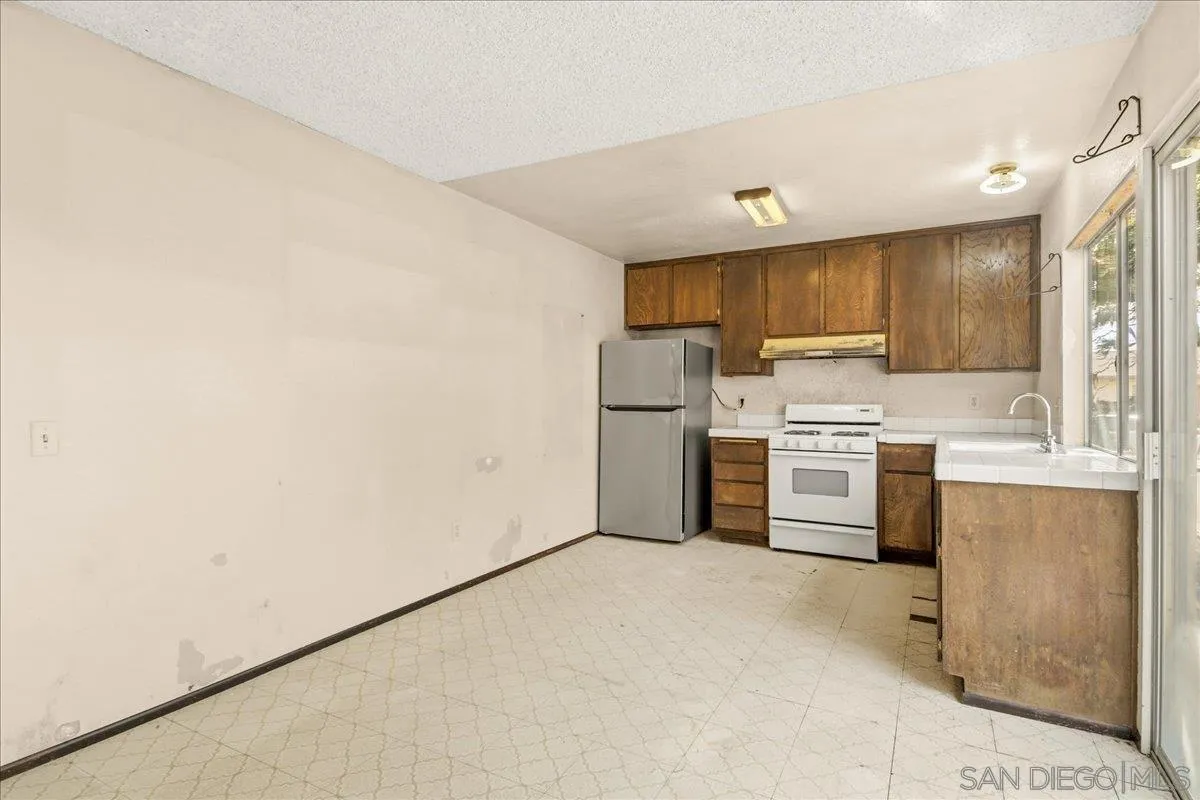 https://cdn.realtyfeed.com/cdn/127/260011202/c8c24bc02516b4aeaee7fbc0f980a294.webp