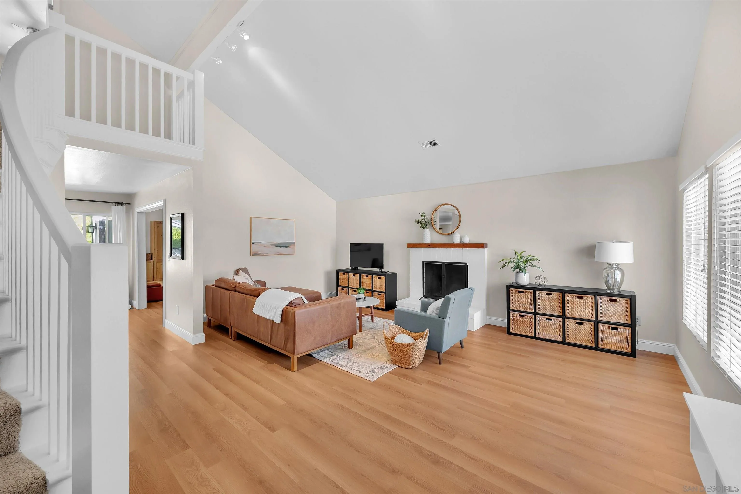 https://cdn.realtyfeed.com/cdn/127/260011203/0a2156937728fe8a618e6e777d33667b.webp
