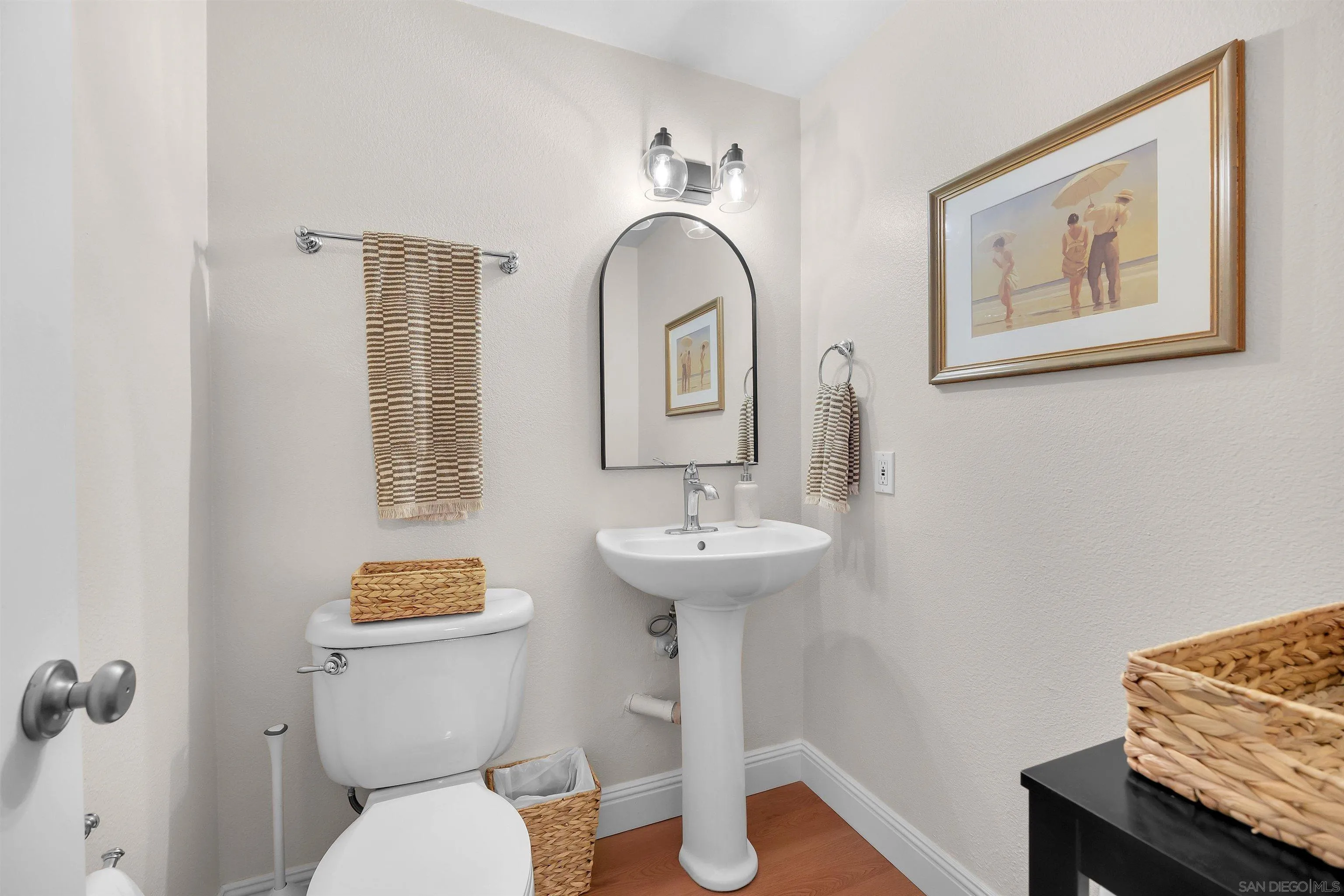 https://cdn.realtyfeed.com/cdn/127/260011203/80075f7bae358b97af49ed3d63914394.webp