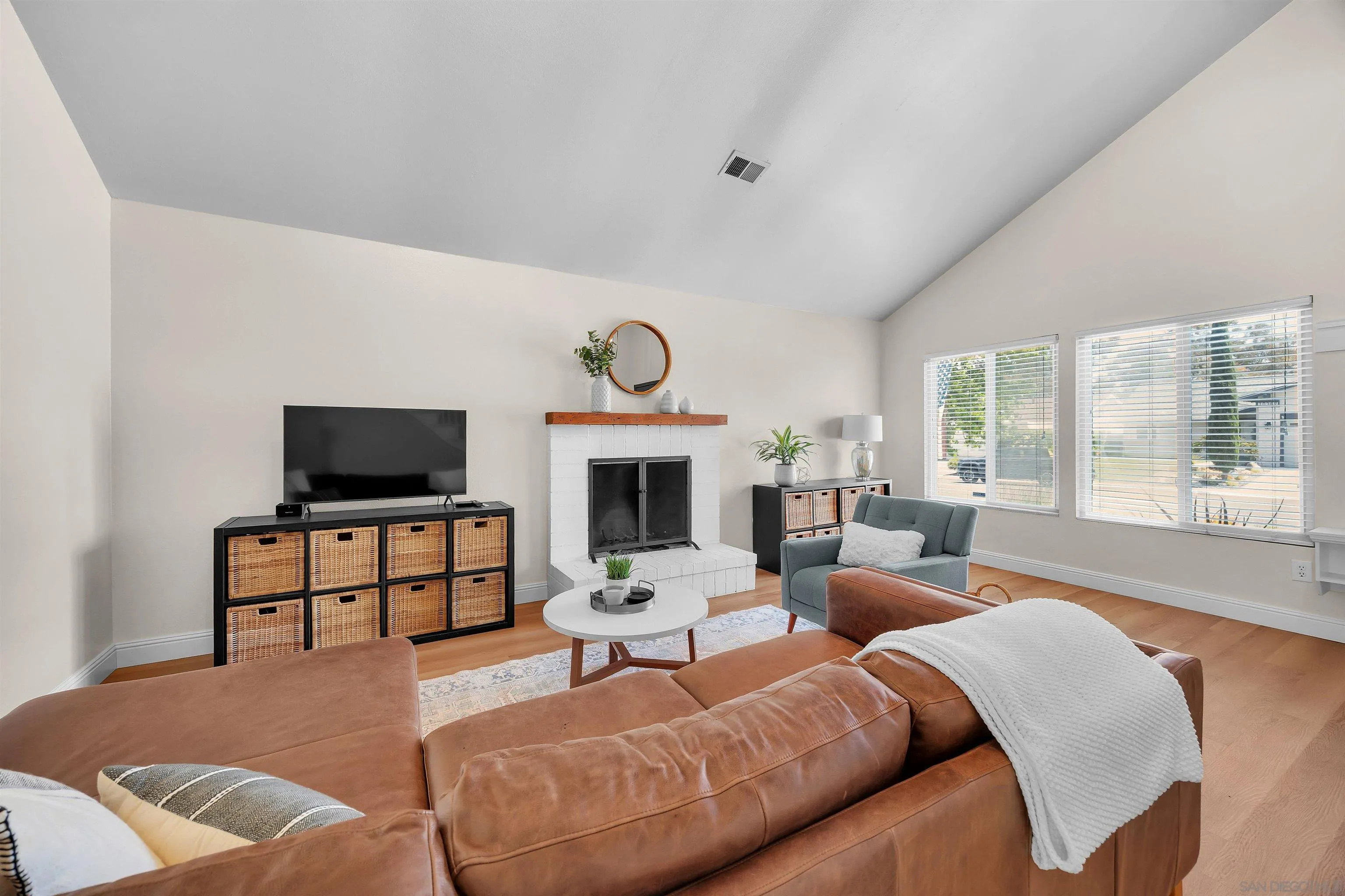 https://cdn.realtyfeed.com/cdn/127/260011203/9d6fbaea9b056bab69f46226e9948a23.webp