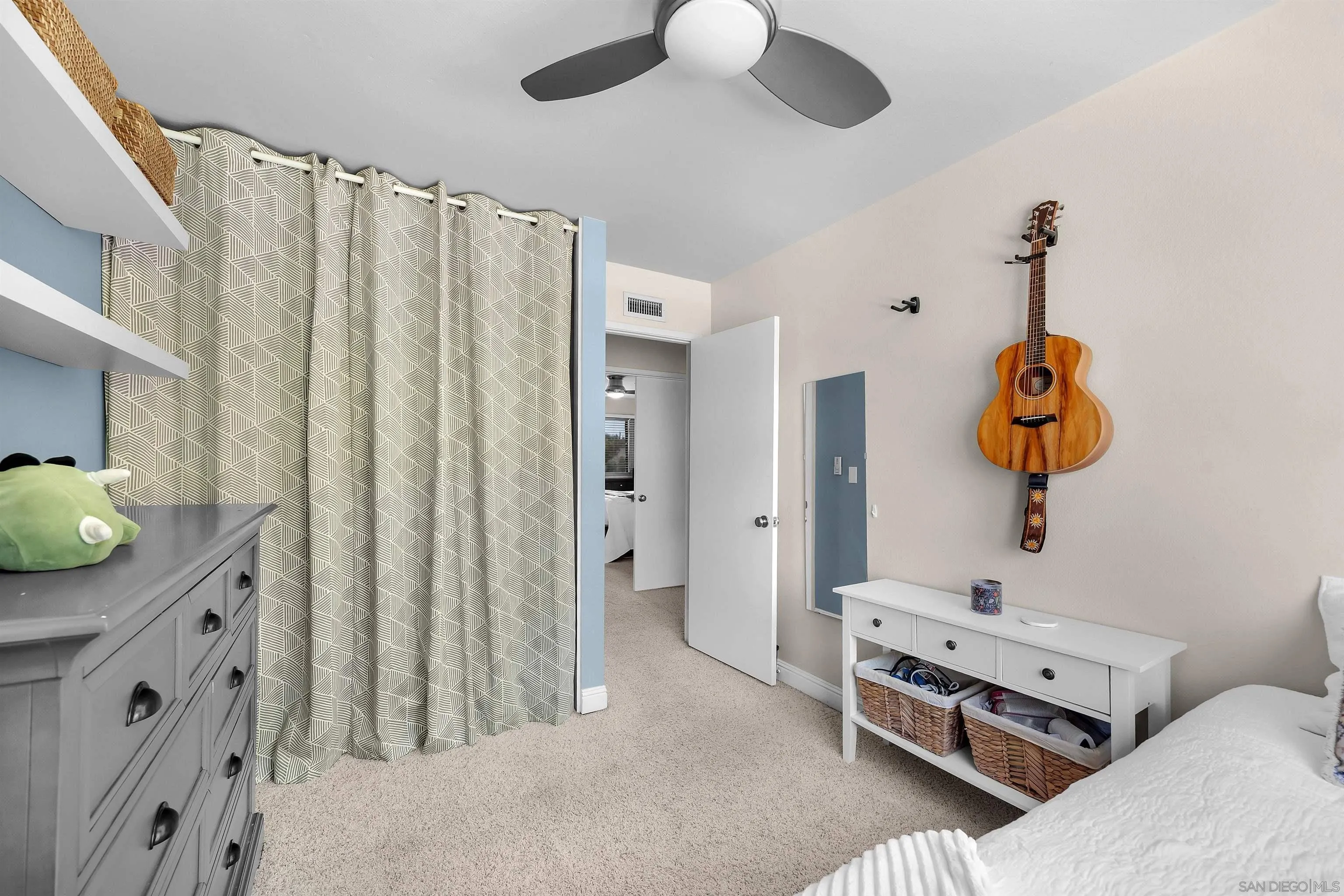 https://cdn.realtyfeed.com/cdn/127/260011203/d14be09908a289fcb1aacd0a1cff037c.webp