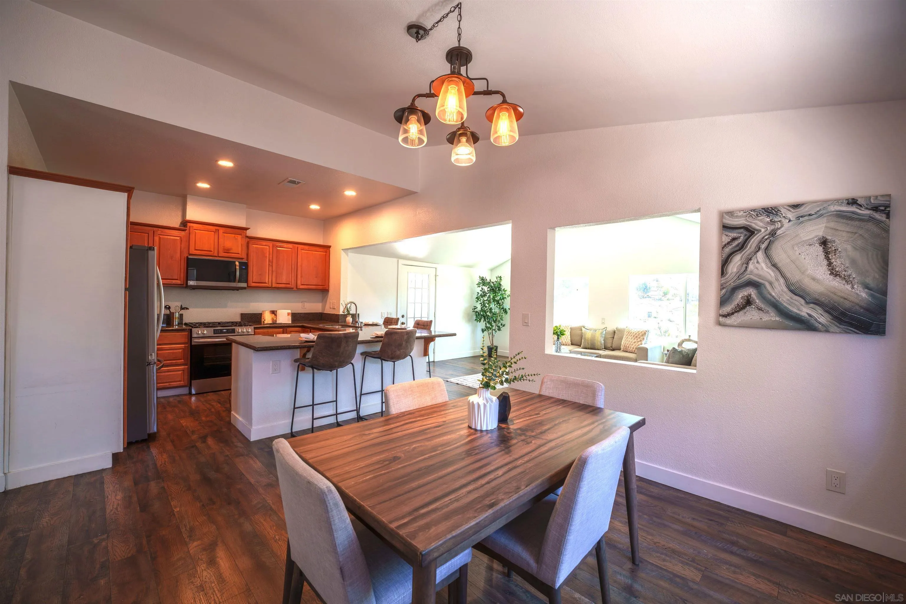 https://cdn.realtyfeed.com/cdn/127/260011205/07d1a844c4c8b870c2f986fe244bcfd1.webp