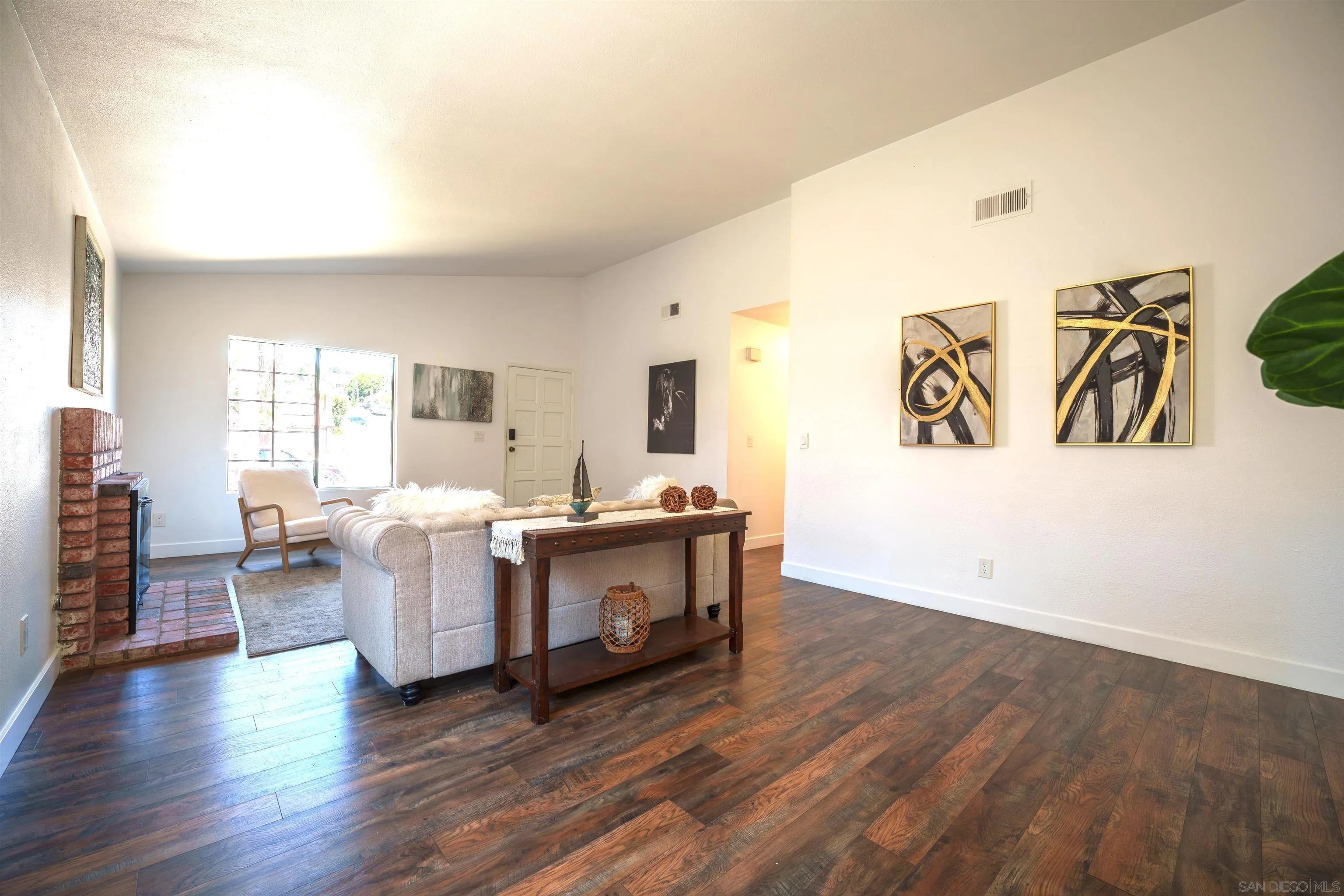 https://cdn.realtyfeed.com/cdn/127/260011205/9a9897c46abd6d00a1012bae1494f76b.webp