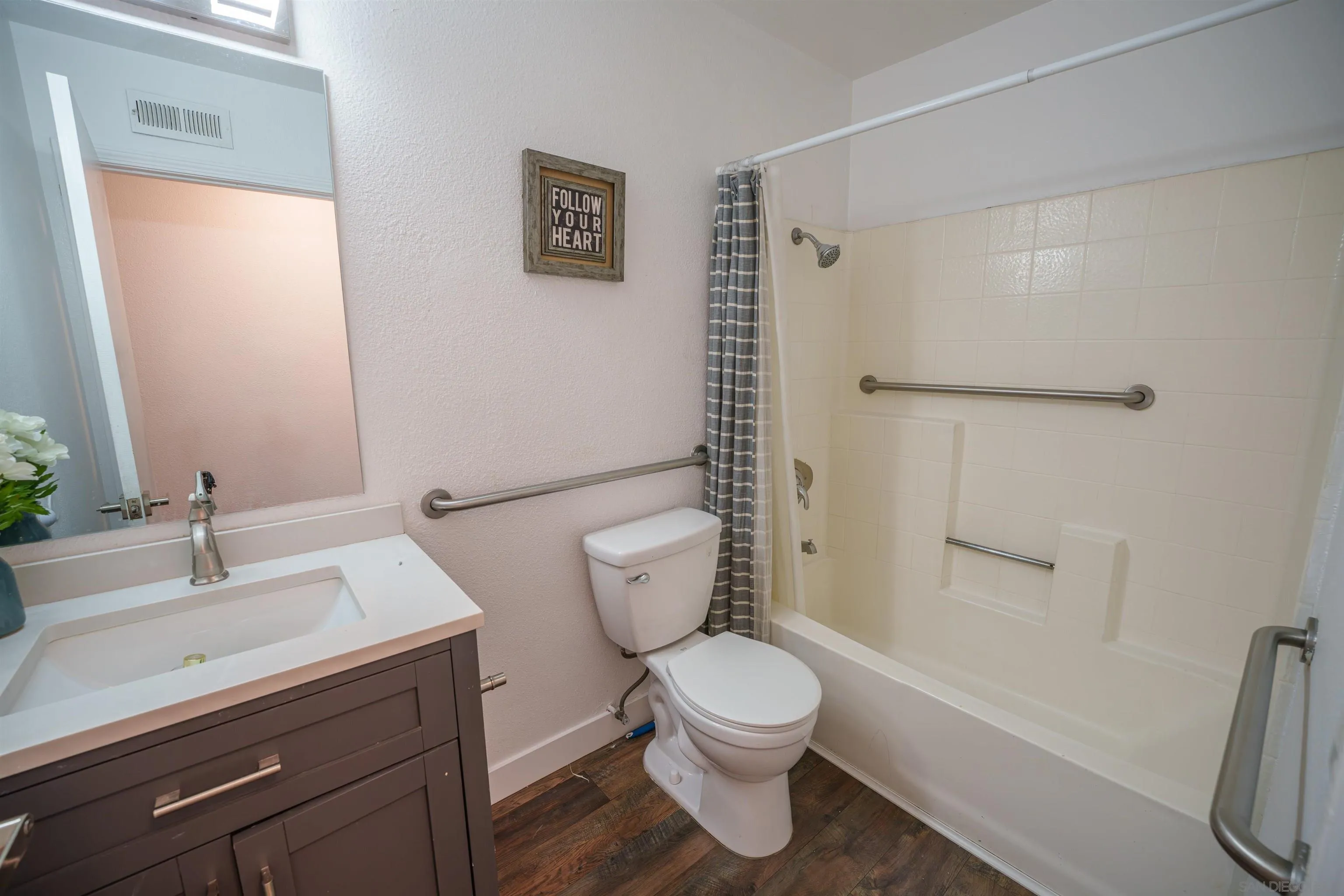 https://cdn.realtyfeed.com/cdn/127/260011205/c74910745e39debdc4bebdbf99514696.webp