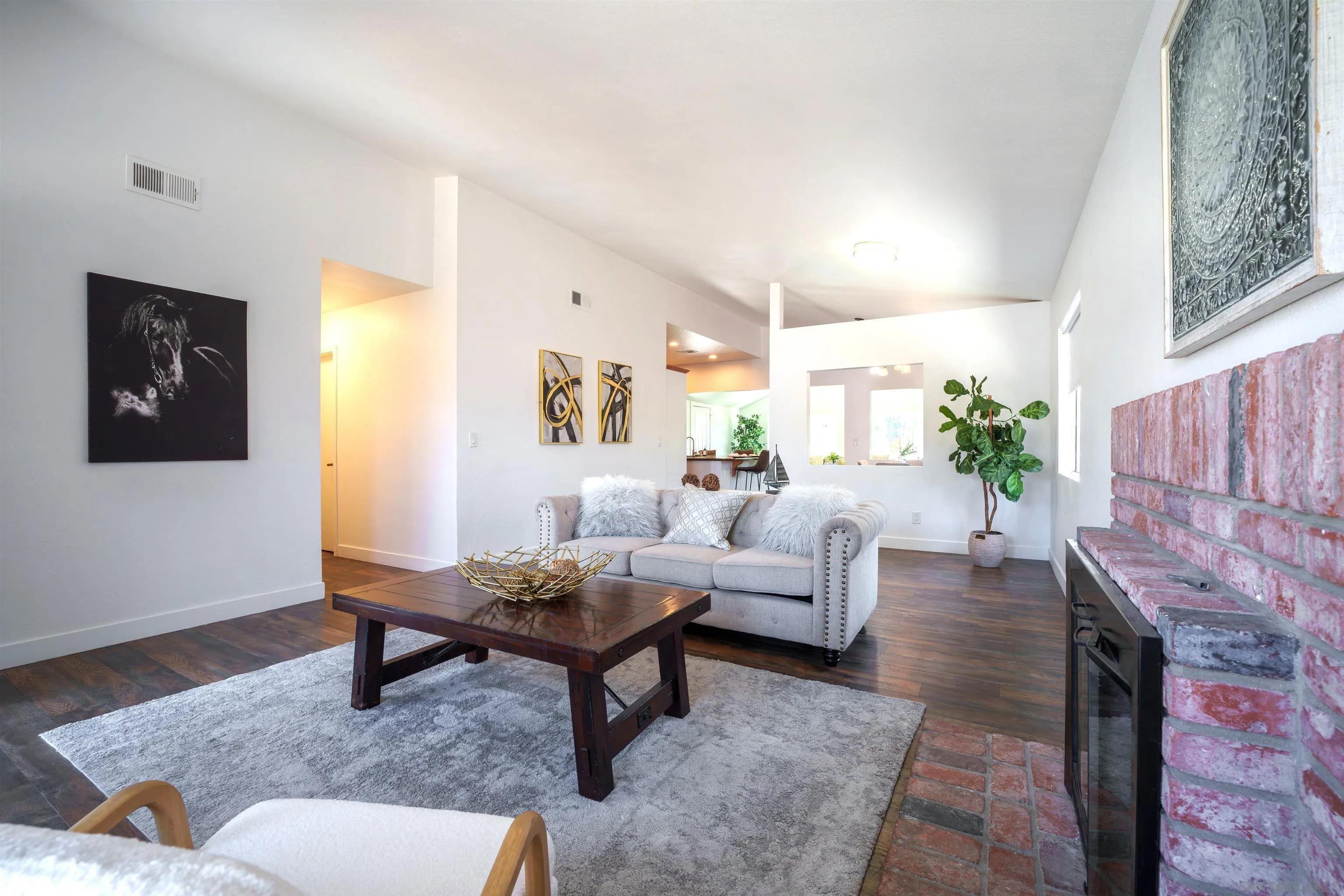 https://cdn.realtyfeed.com/cdn/127/260011205/e7142fd1505163a2e3ce7b9bf0e40d59.webp