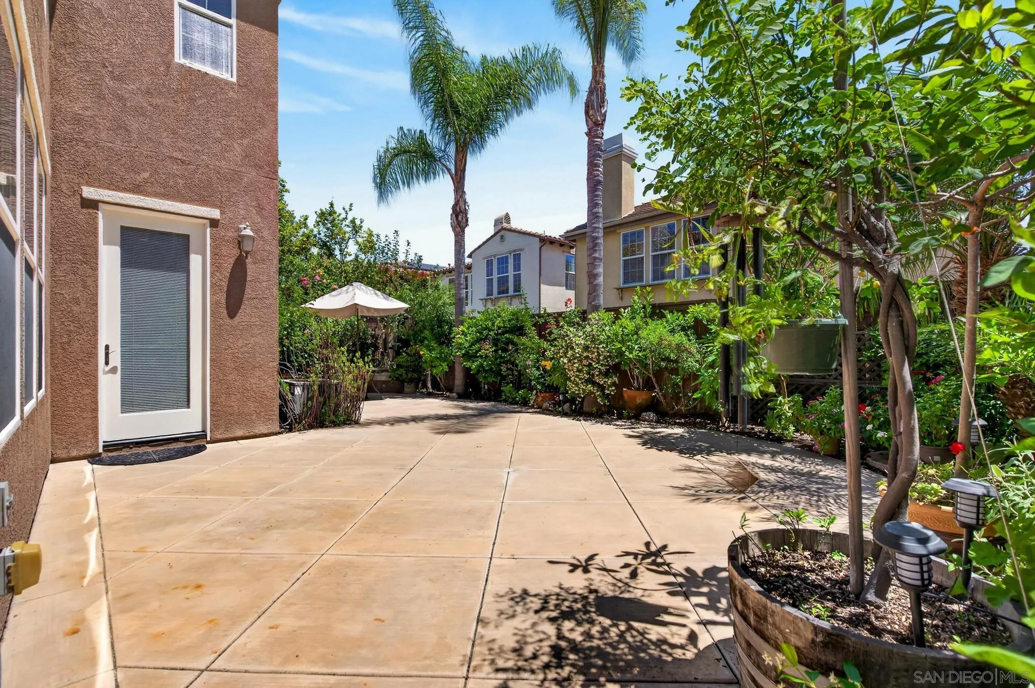 https://cdn.realtyfeed.com/cdn/127/260011207/33f32a2fd470fdde5ee76f1edb56b7ac.webp