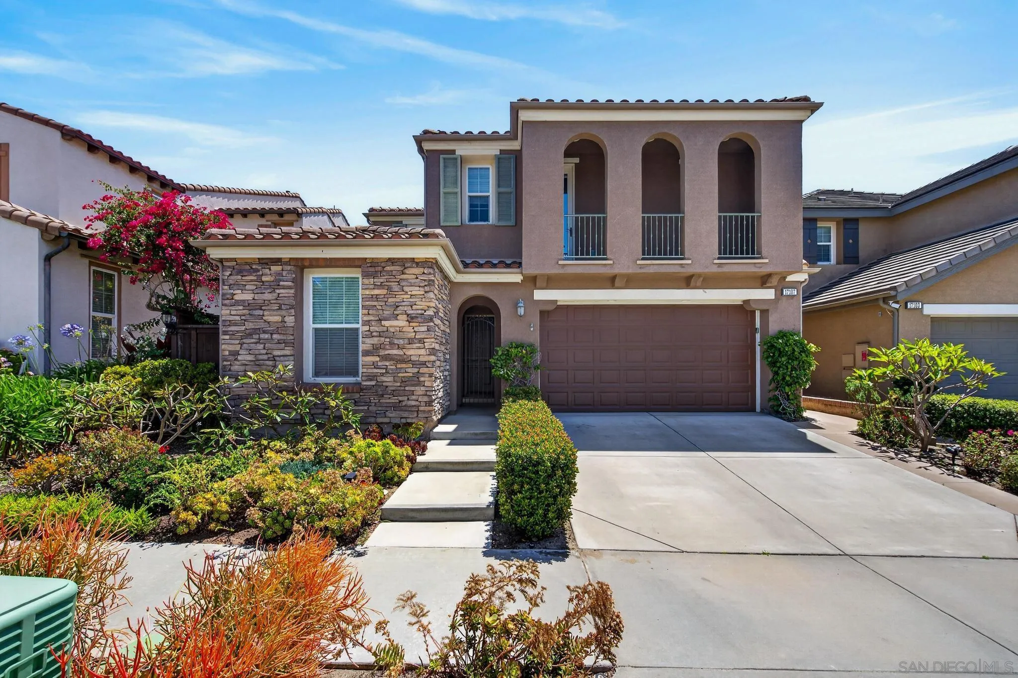 https://cdn.realtyfeed.com/cdn/127/260011207/3cefbc660350553b8b376ae502ee6f82.webp