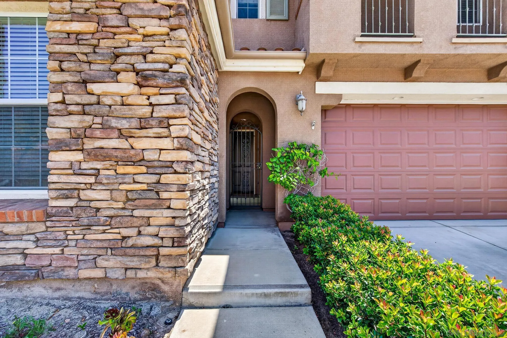 https://cdn.realtyfeed.com/cdn/127/260011207/4111743483d4eec5ec483437ad25b8ad.webp
