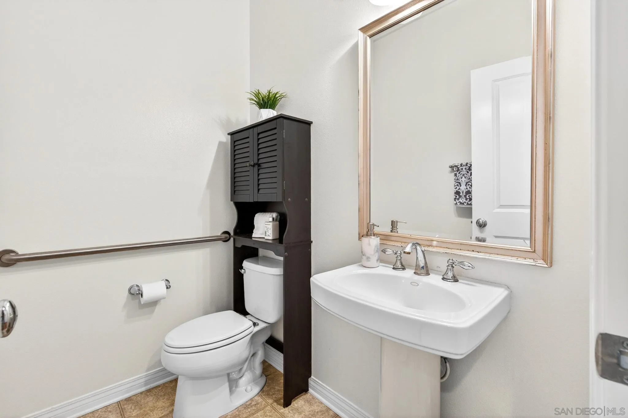 https://cdn.realtyfeed.com/cdn/127/260011207/58b8adafe9be7b058c87c6265e47f41a.webp