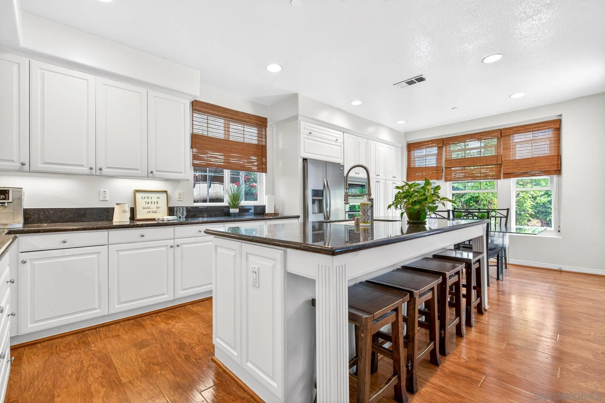 https://cdn.realtyfeed.com/cdn/127/260011207/6709b6502ea4abd06fae8bfb1c52fa05.webp