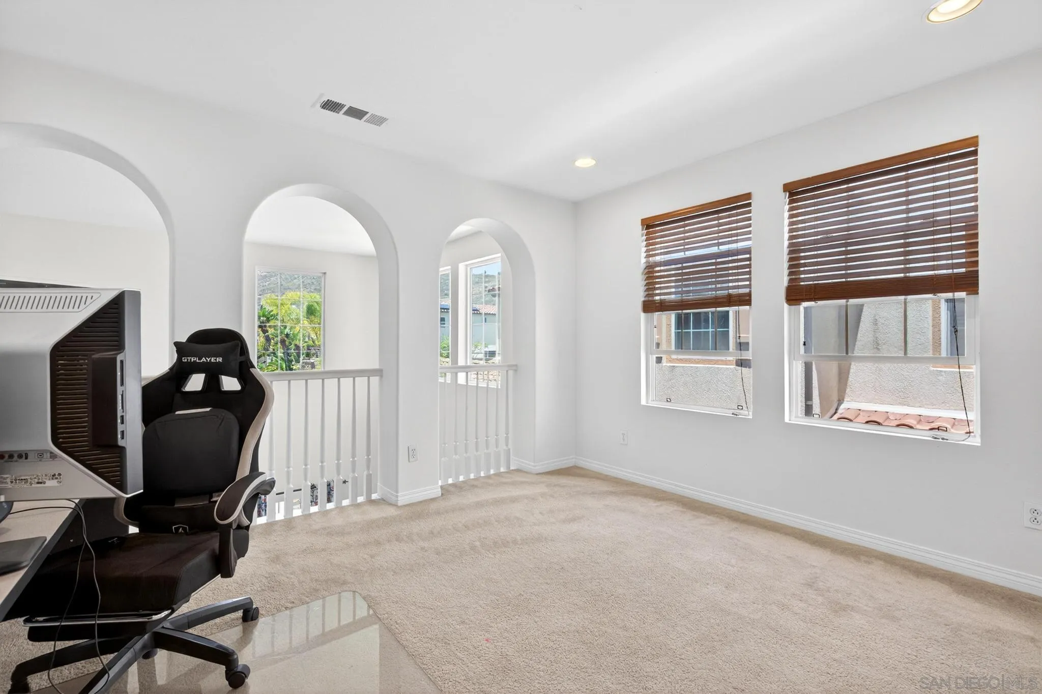 https://cdn.realtyfeed.com/cdn/127/260011207/7e60163b40bcf582fc5b057f8623c2d4.webp