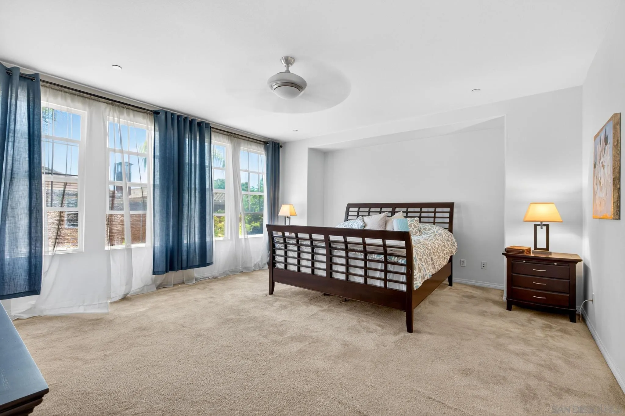 https://cdn.realtyfeed.com/cdn/127/260011207/812b05cf9c90736becb66e56c1390971.webp