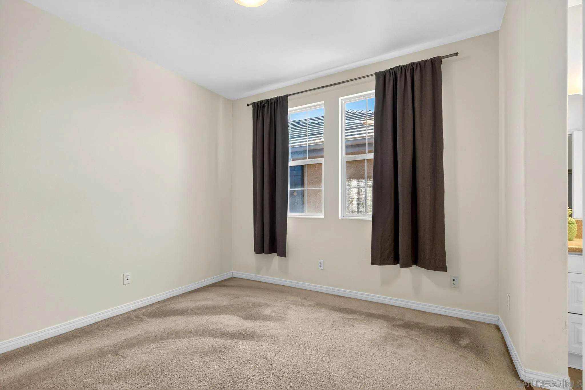 https://cdn.realtyfeed.com/cdn/127/260011207/e3f2dd6eba0d205dc434f99e2823935b.webp