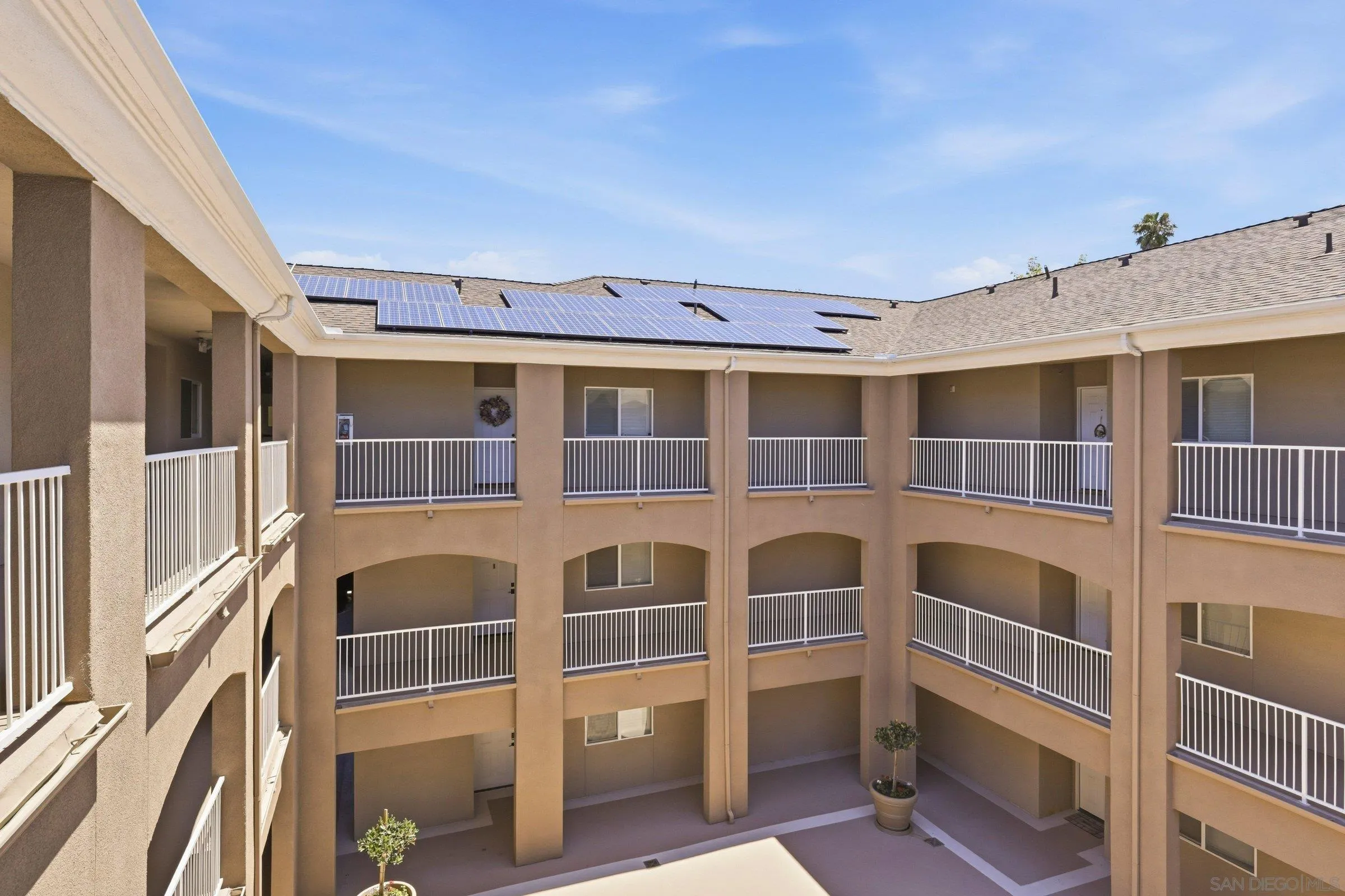 https://cdn.realtyfeed.com/cdn/127/260011208/0366d39d8dcfd1f1e67125447440662d.webp