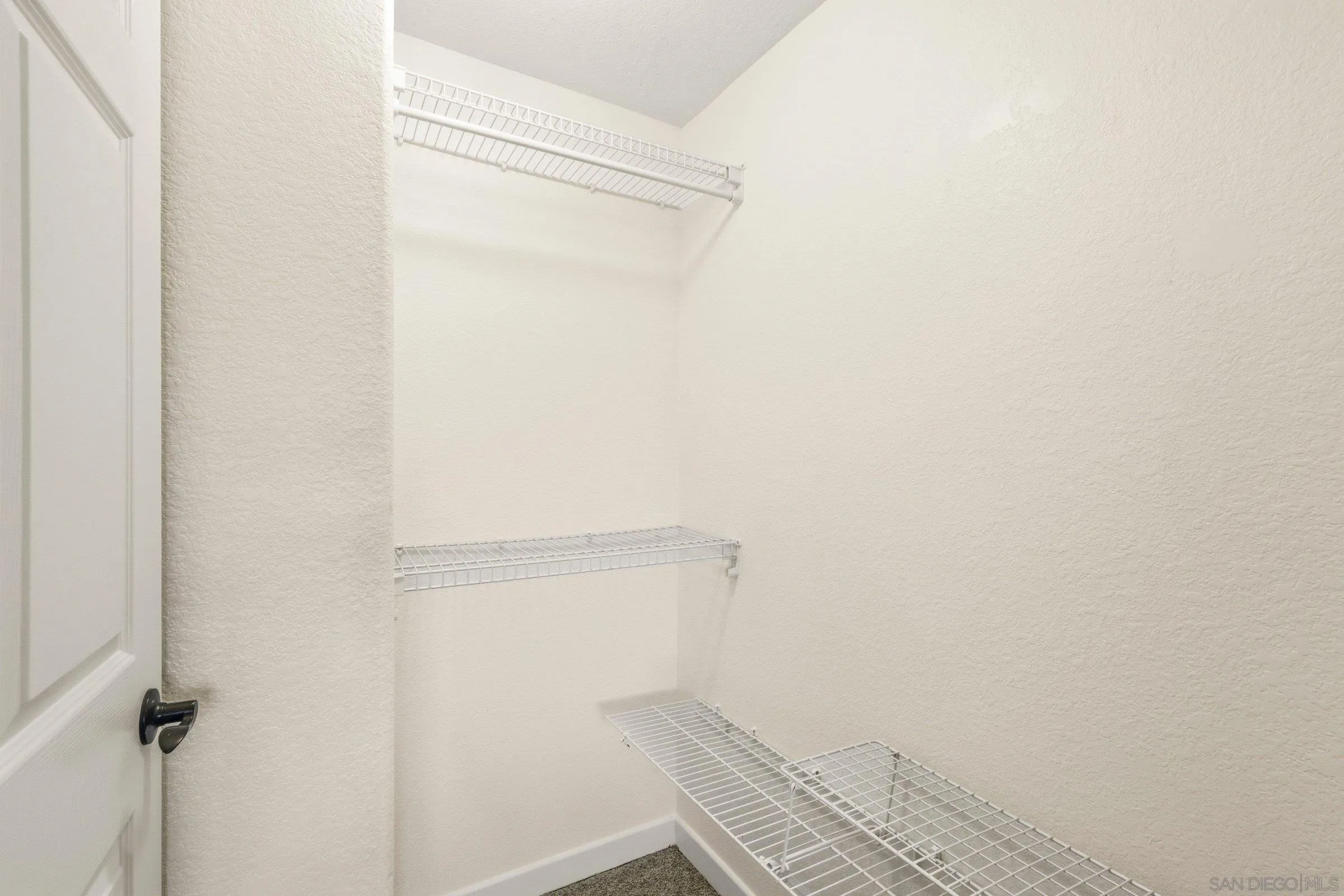 https://cdn.realtyfeed.com/cdn/127/260011208/4a28270b95f43b191c882a1ff5bc4af4.webp