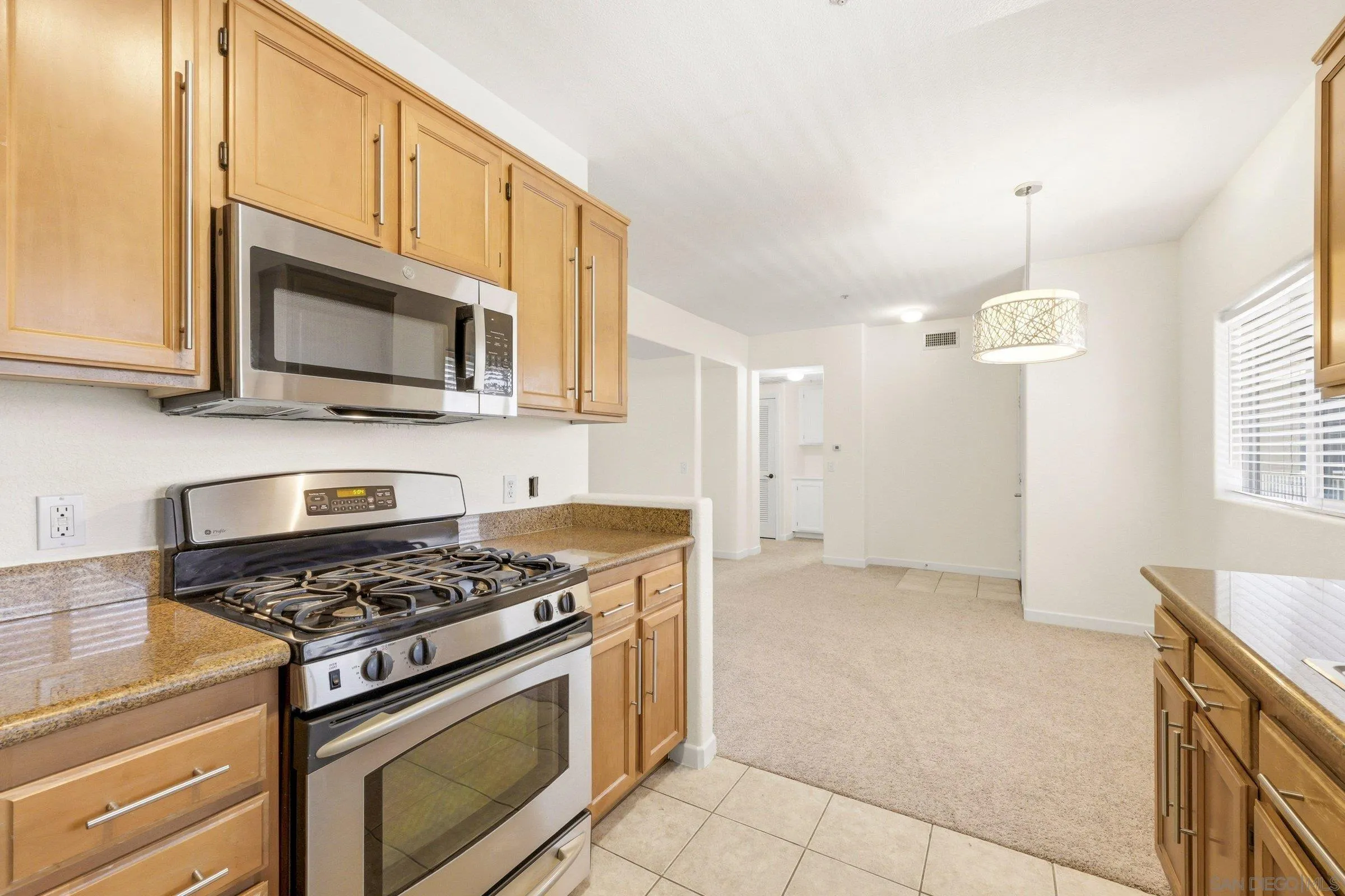 https://cdn.realtyfeed.com/cdn/127/260011208/4e3ee76f0a40381a9b5773189ac57aec.webp