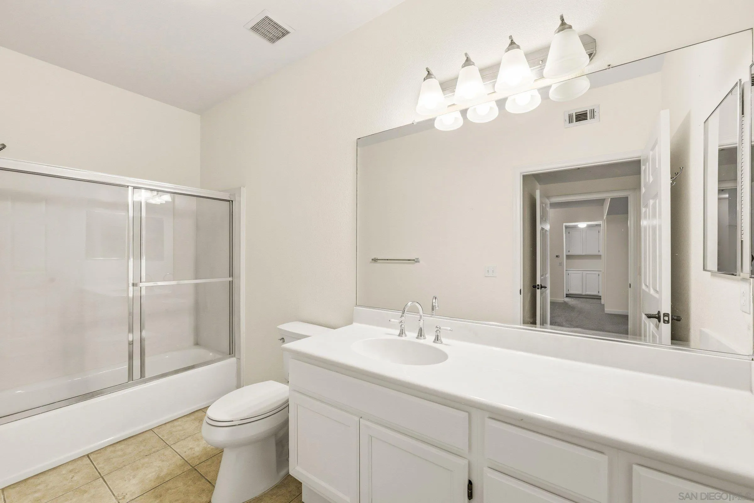 https://cdn.realtyfeed.com/cdn/127/260011208/6115bba71bed75e09c5b11fb1ccfa036.webp