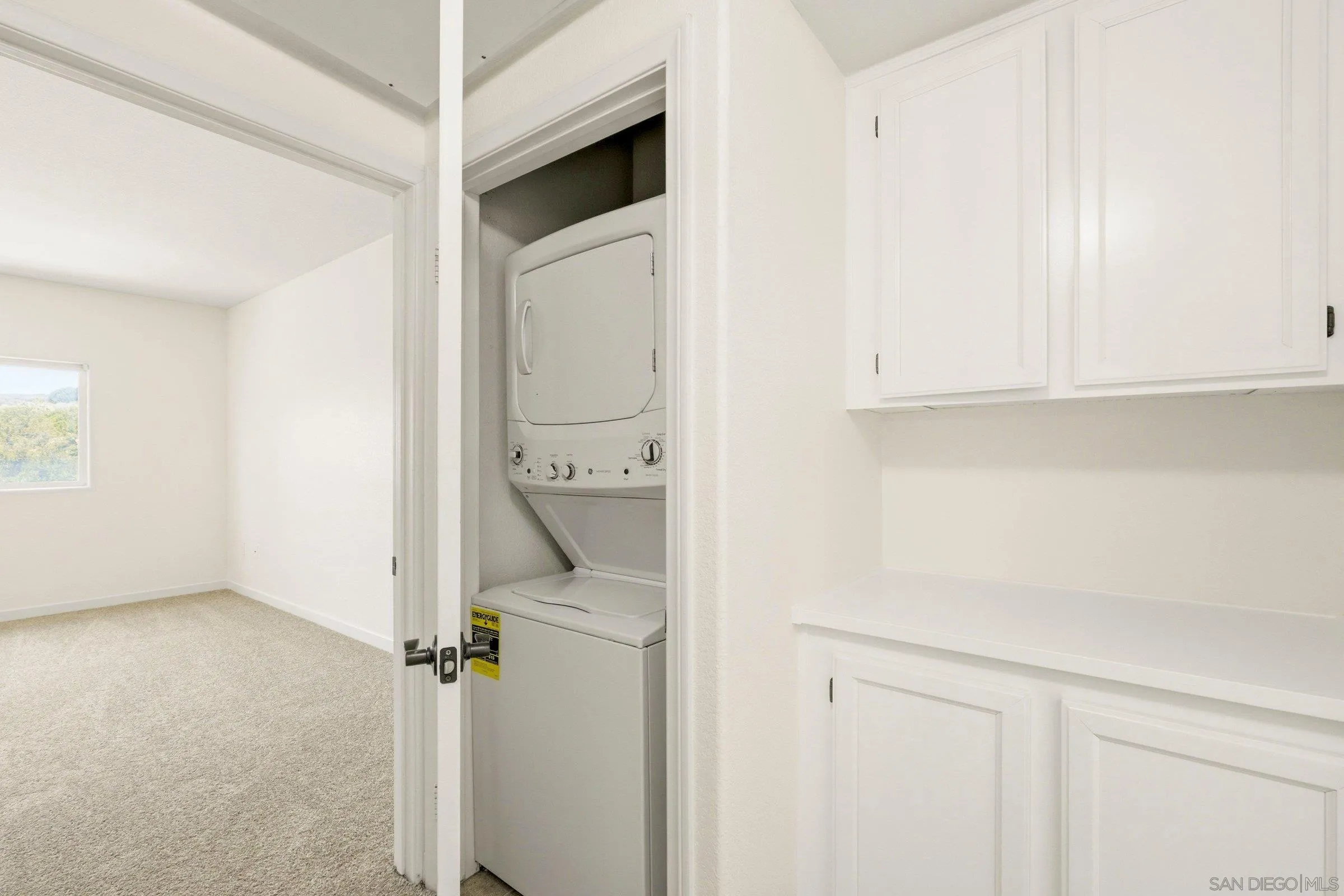 https://cdn.realtyfeed.com/cdn/127/260011208/83ee50ca0c8a4d76e1e63e80e5ca83c3.webp