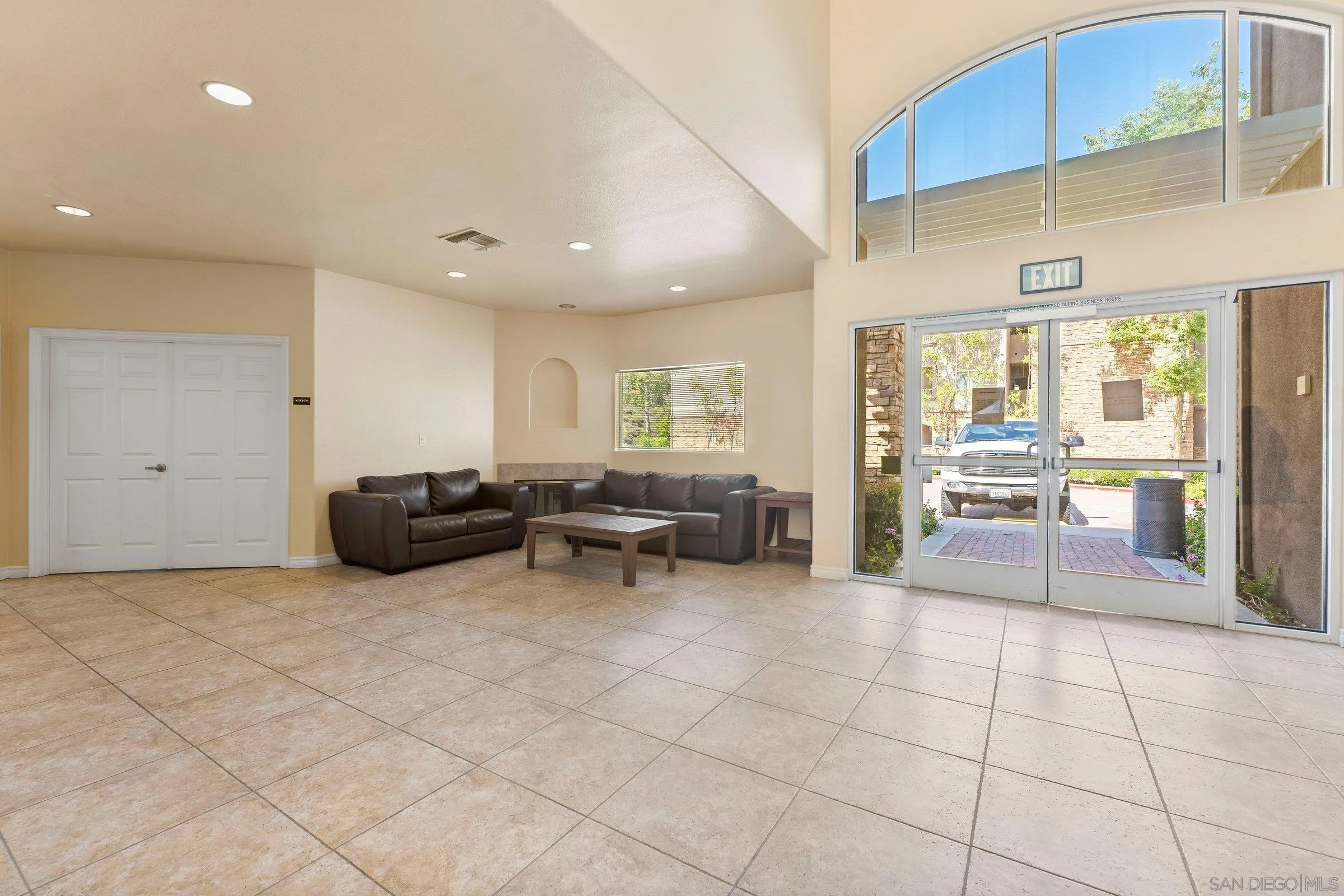 https://cdn.realtyfeed.com/cdn/127/260011208/a3fc9fb89531e75b85a237b77c3da806.webp