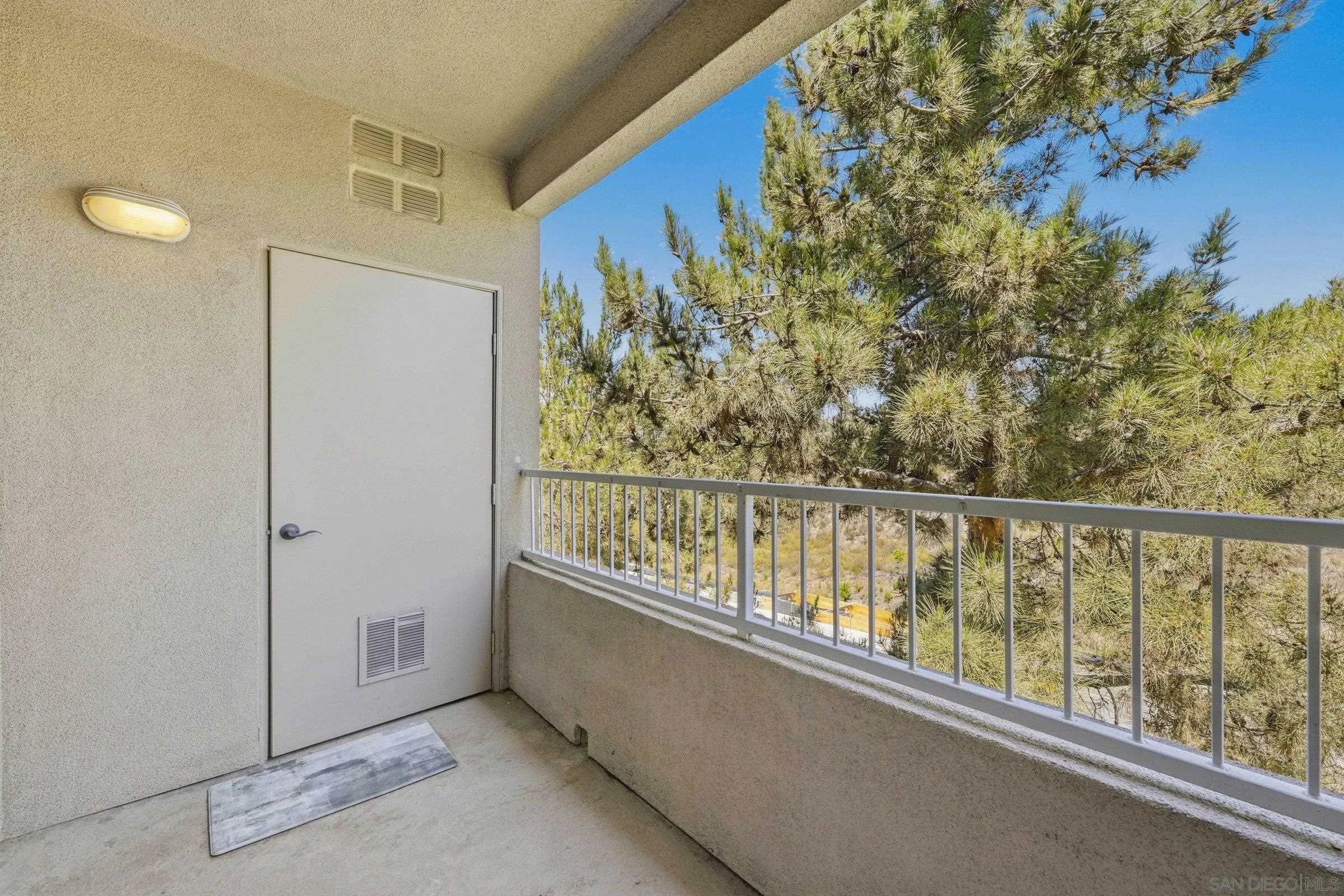https://cdn.realtyfeed.com/cdn/127/260011208/cd2a9936a5cd0fcc37862440f1bbb60c.webp