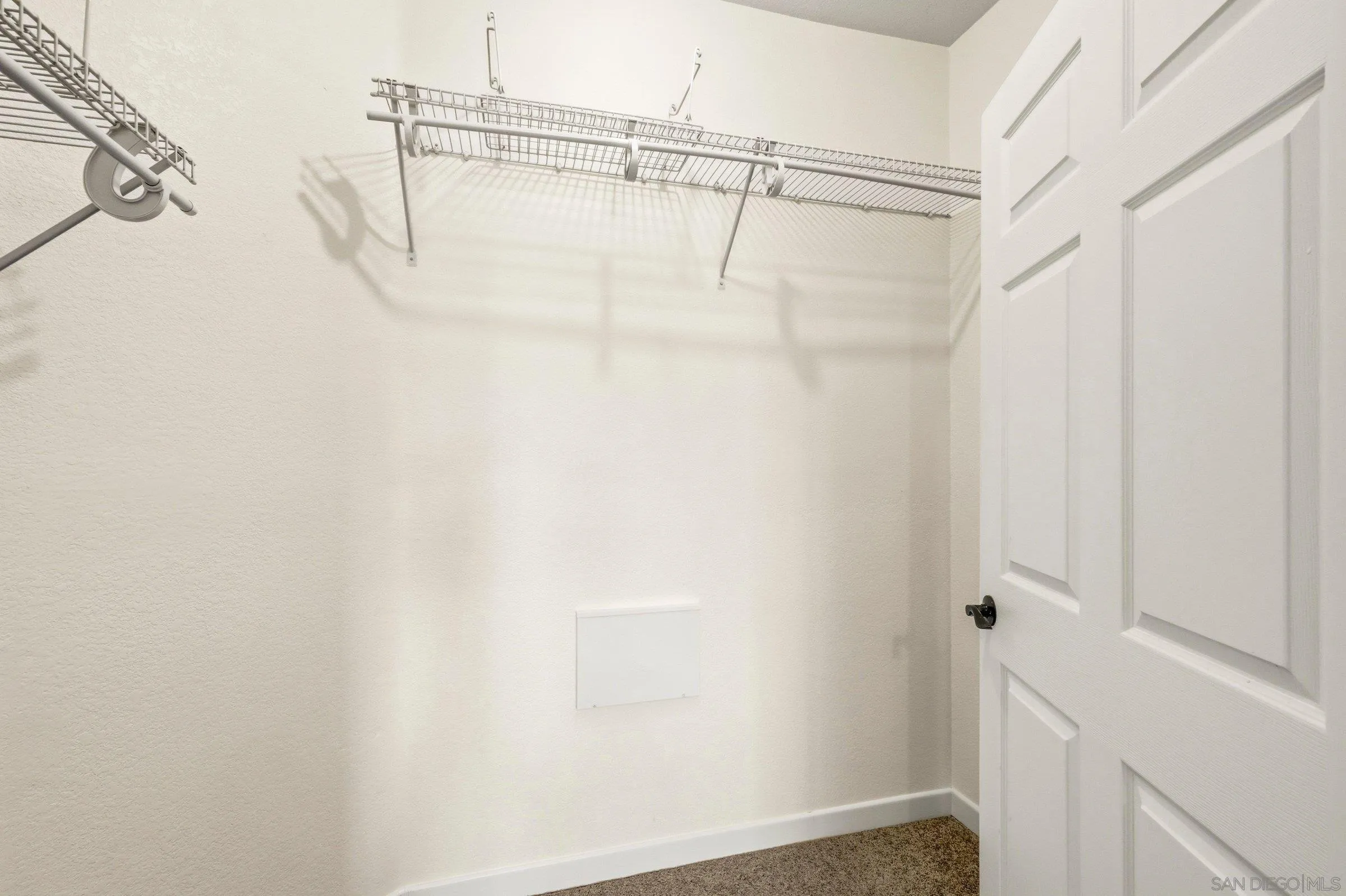 https://cdn.realtyfeed.com/cdn/127/260011208/fde3178aafa98d53601c1e303c5be472.webp