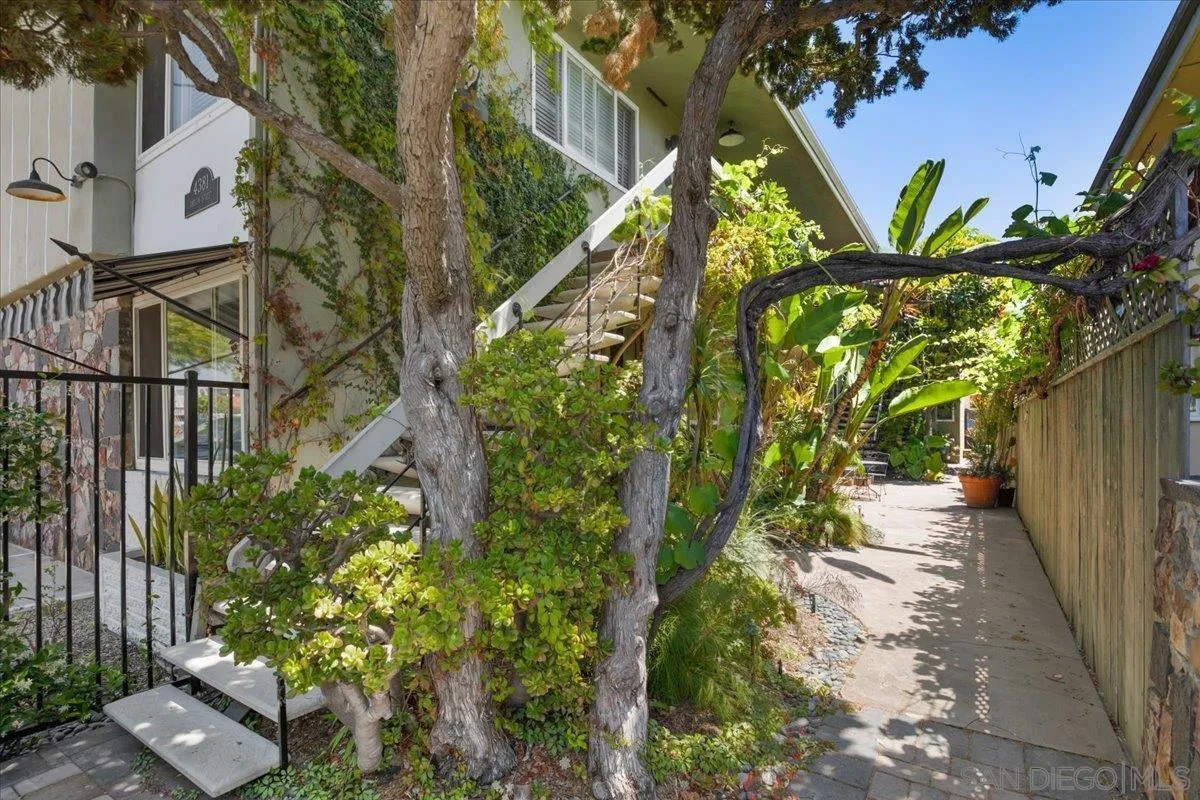https://cdn.realtyfeed.com/cdn/127/260011209/5c584523285f6b1c4957fd8079ddf6da.webp