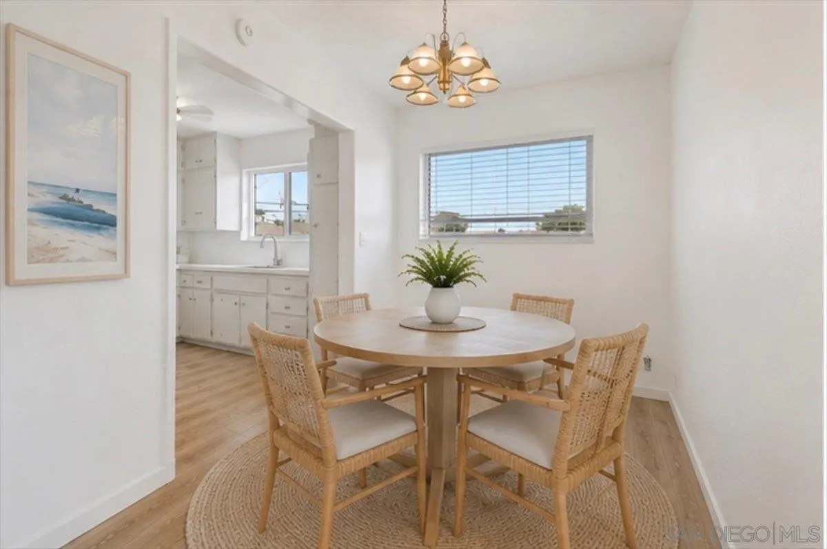 https://cdn.realtyfeed.com/cdn/127/260011209/823c5ed1ba6a516df26c4f4b28f9d054.webp