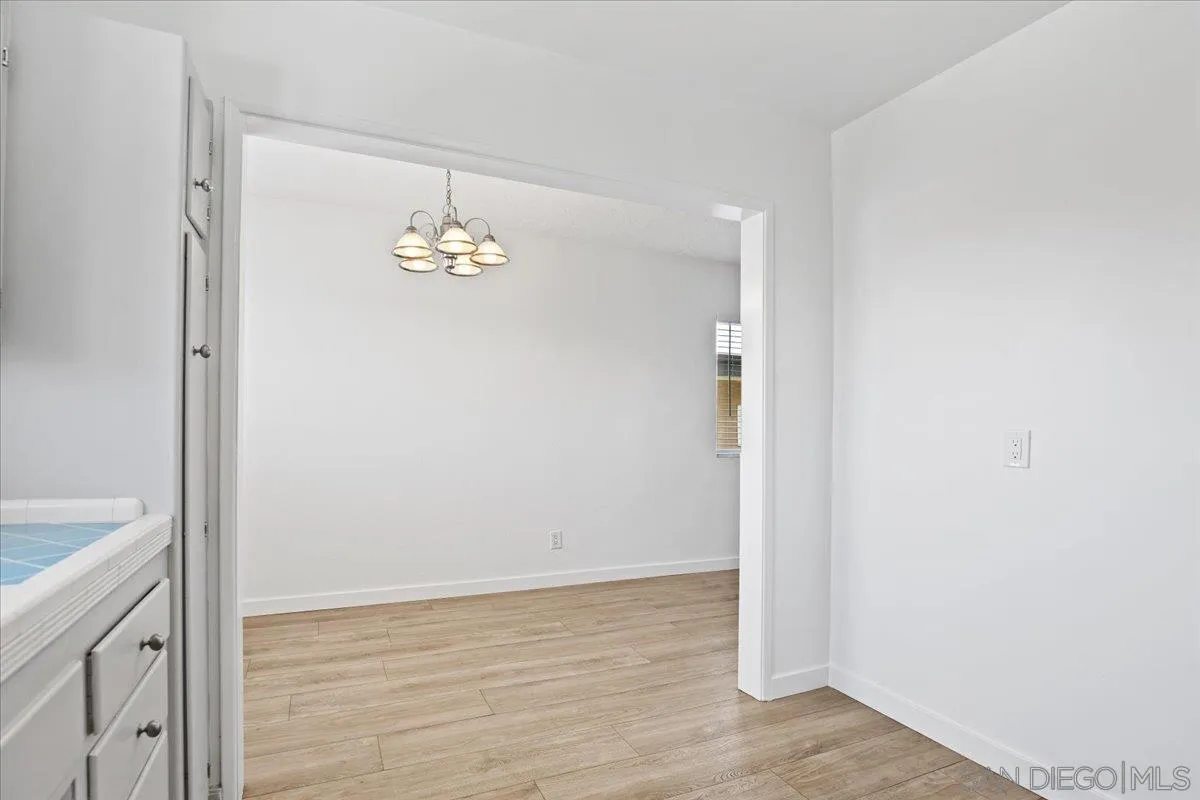 https://cdn.realtyfeed.com/cdn/127/260011209/ae5109cb40f55299c02fd97a58425c4e.webp