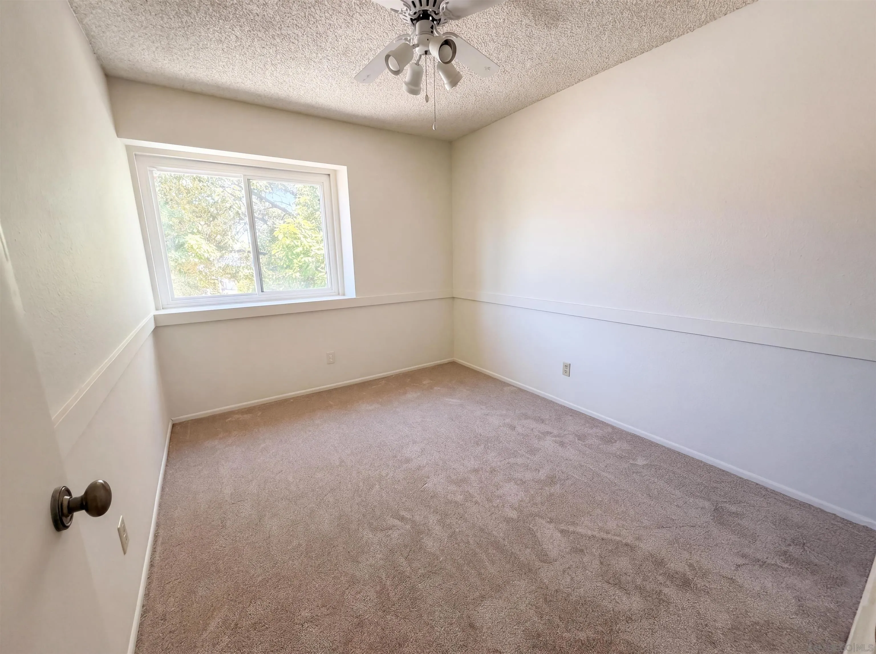 https://cdn.realtyfeed.com/cdn/127/260011210/1ee3dd749ae0c20dfdb4e703584b0ace.webp