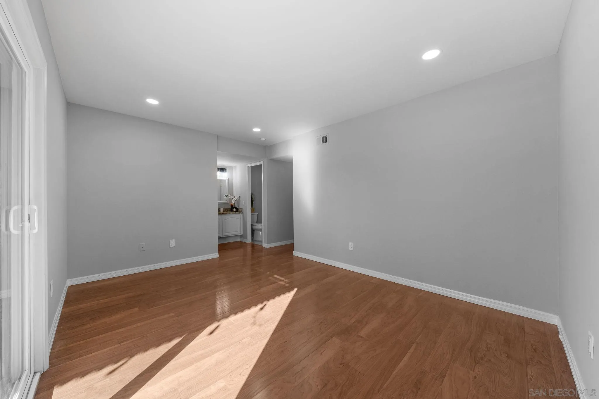 https://cdn.realtyfeed.com/cdn/127/260011211/1e9d81cdc0865c6115bcf001fac10026.webp
