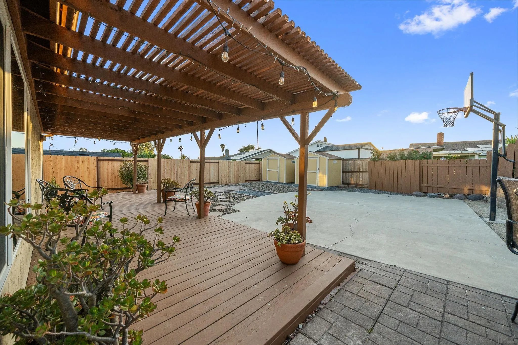 https://cdn.realtyfeed.com/cdn/127/260011211/2b1fdcc9cc25d3d72ad3e06d259acc5a.webp