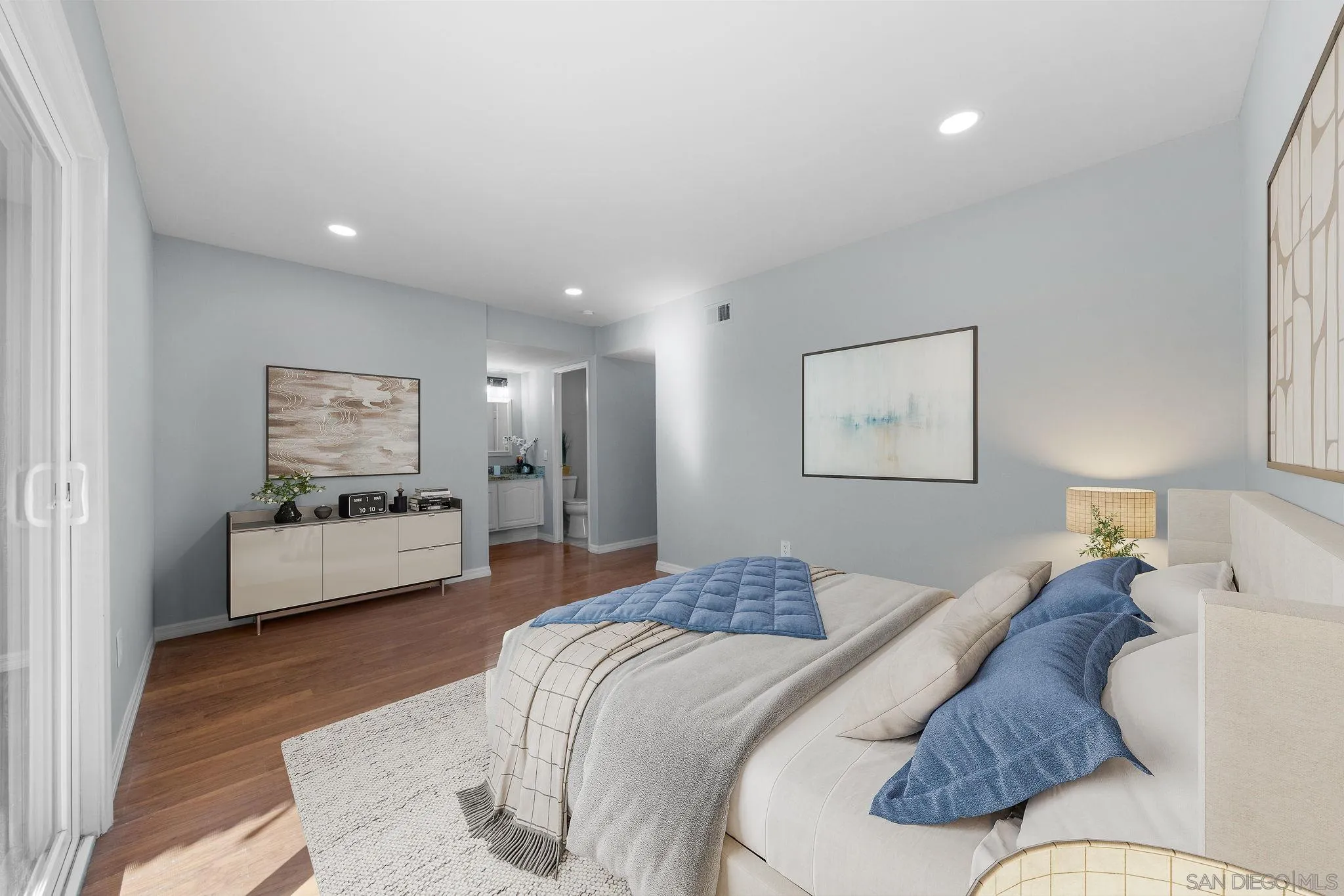 https://cdn.realtyfeed.com/cdn/127/260011211/43ff1f589966ef61cf5038ab774626fe.webp